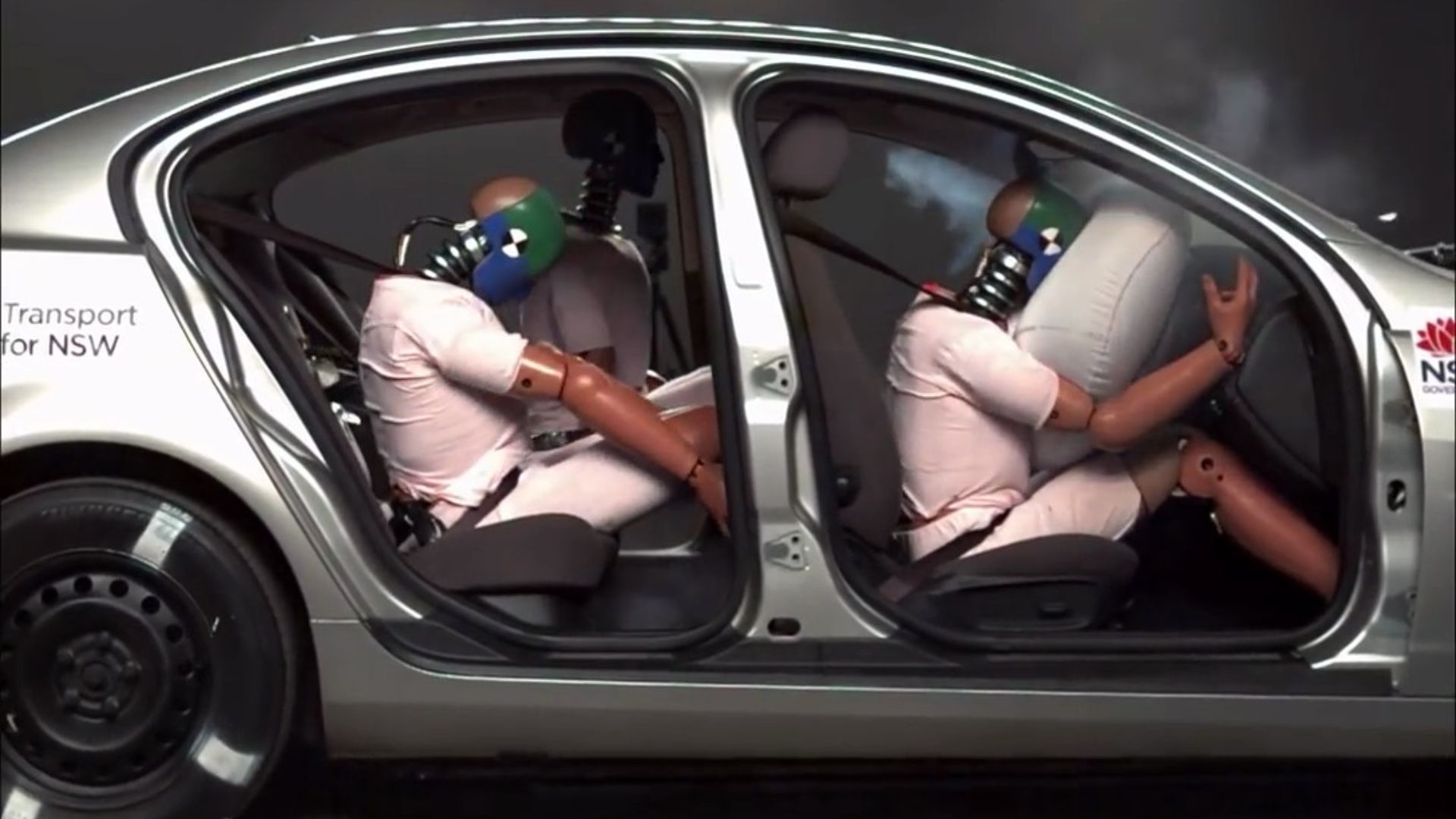 File:Crash-test-with-airbag-and-safty-belt.jpg