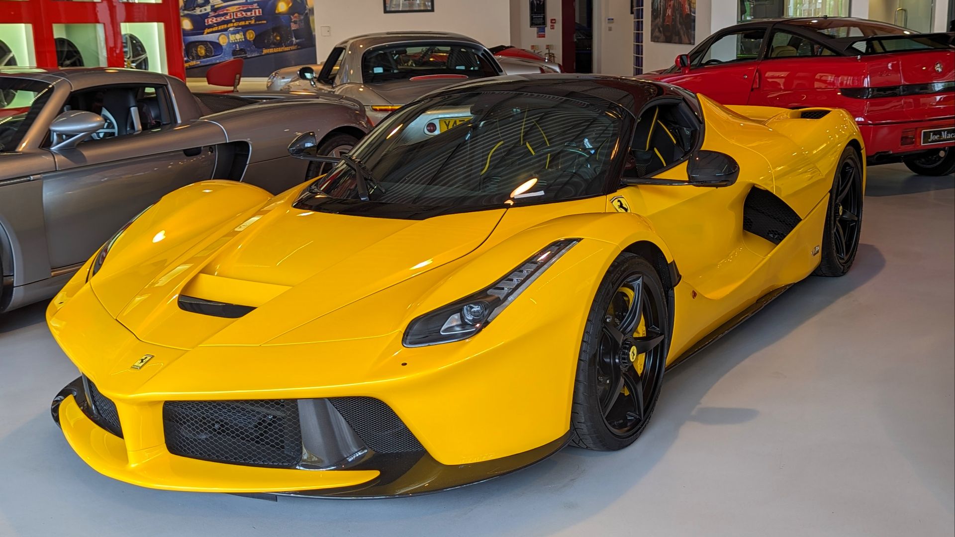 File:Ferrari LaFerrari Aperta (31698).jpg