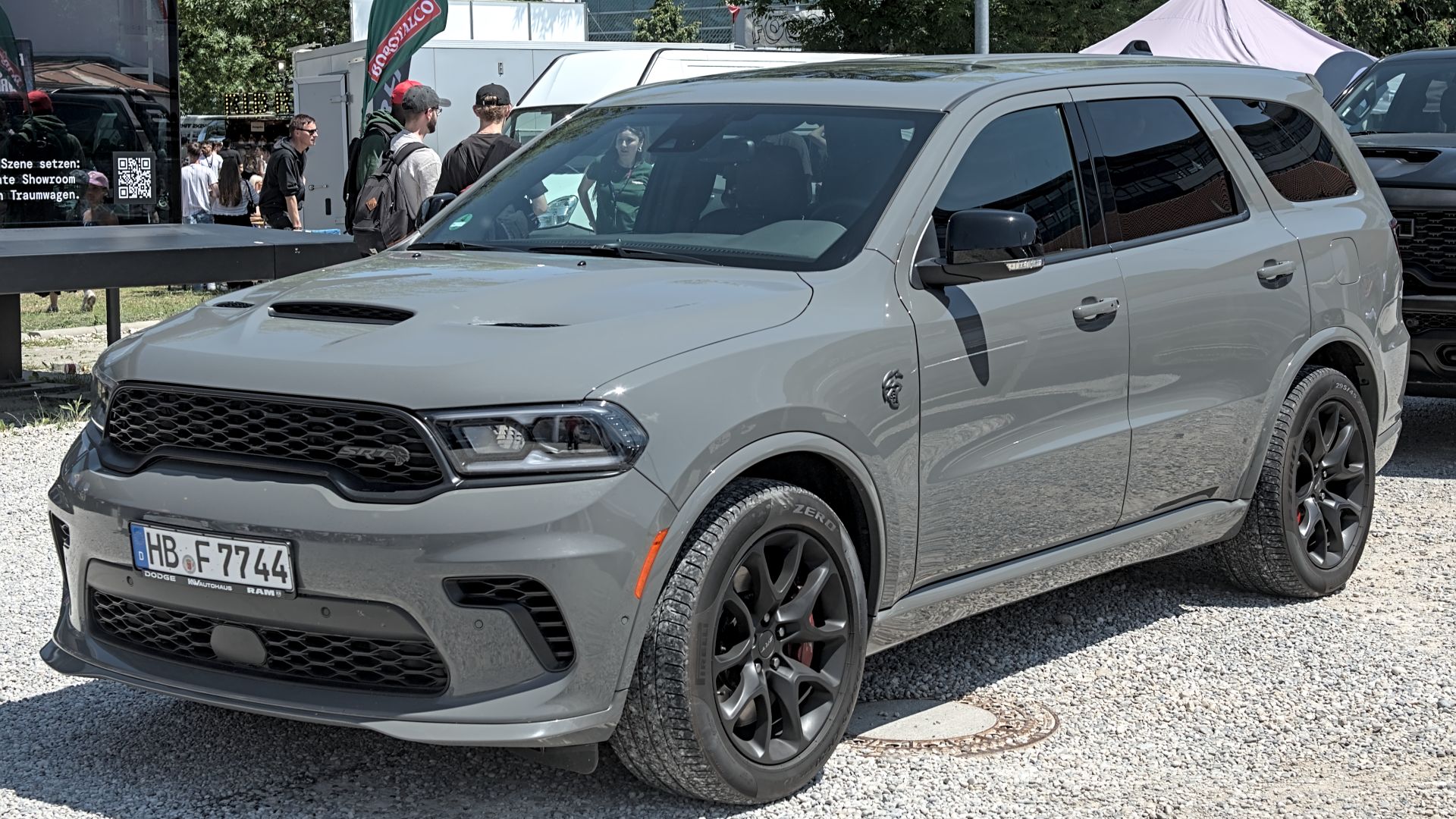 File:Dodge Durango SRT Hellcat MYLE Festival 2025 DSC 9644.jpg