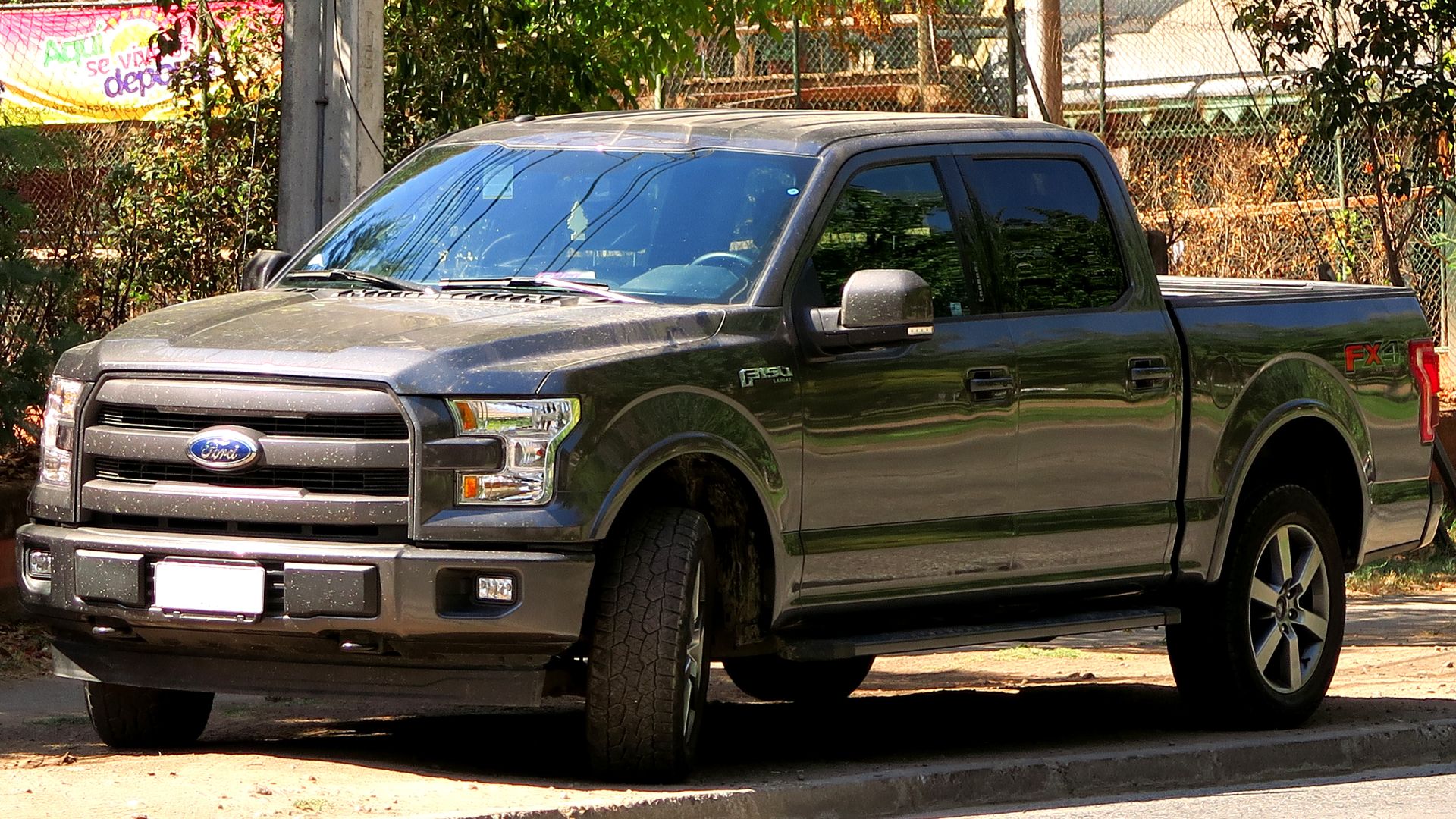 File:Ford F-150 Lariat FX4 2018 (42974757621).jpg