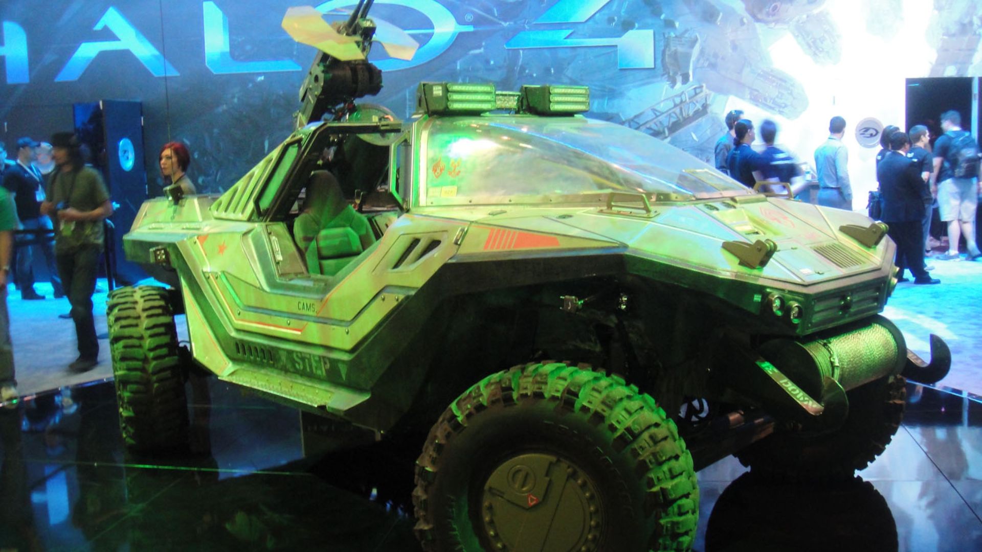 File:E3 Expo 2012 - Microsoft booth - Halo 4 warthog.jpg