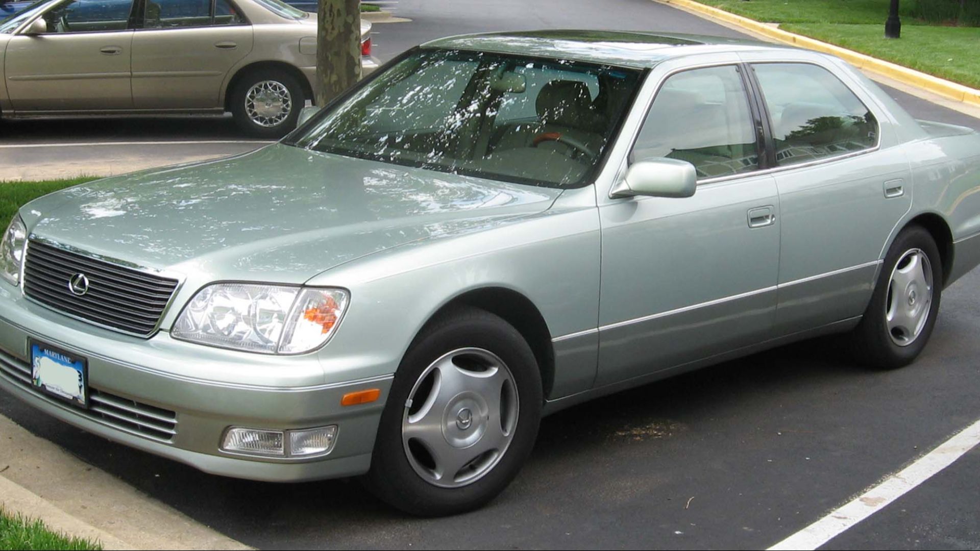 File:1998-00 Lexus LS400.jpg