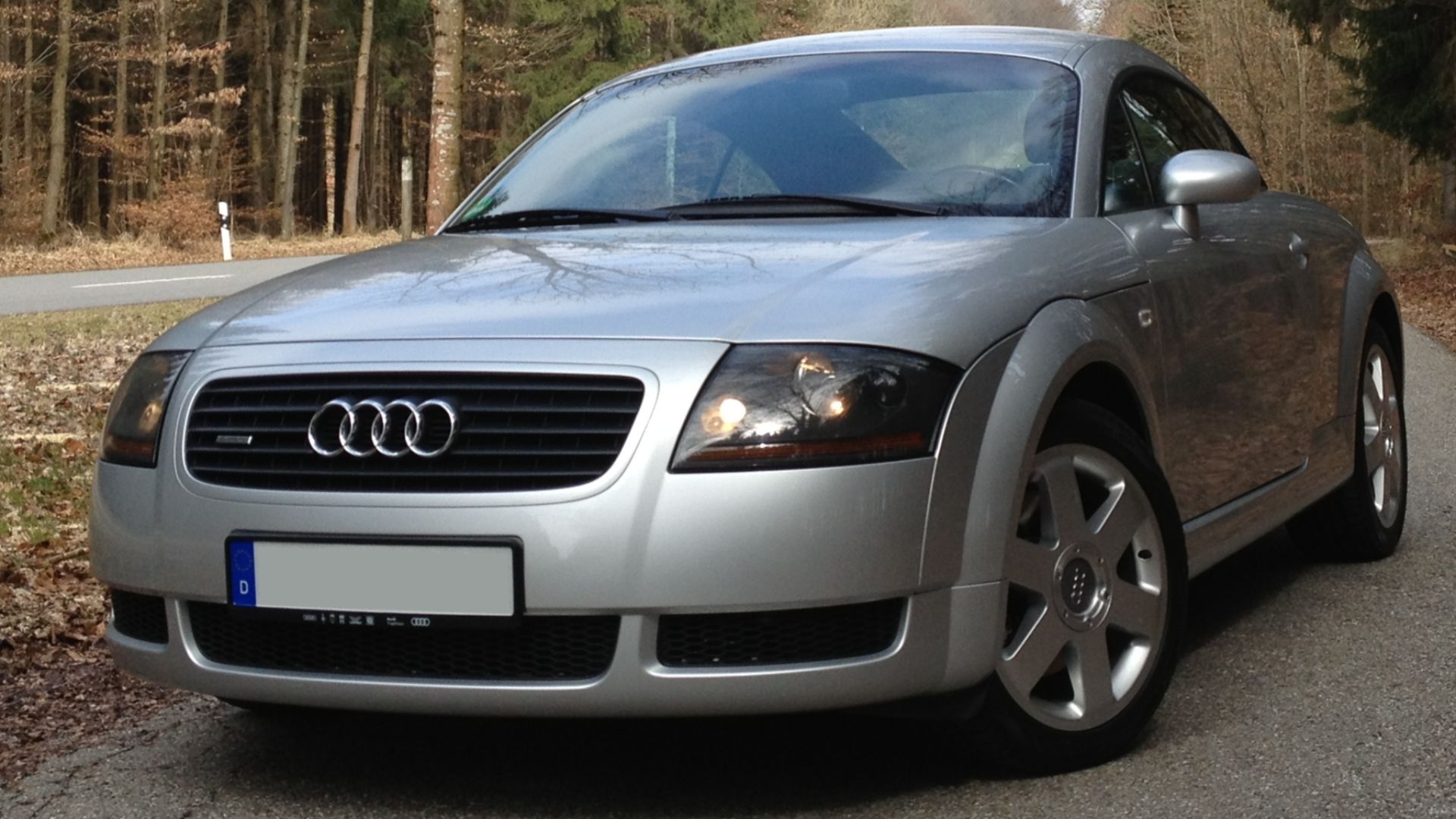 File:Audi TT 1.8T quattro 2000.jpg