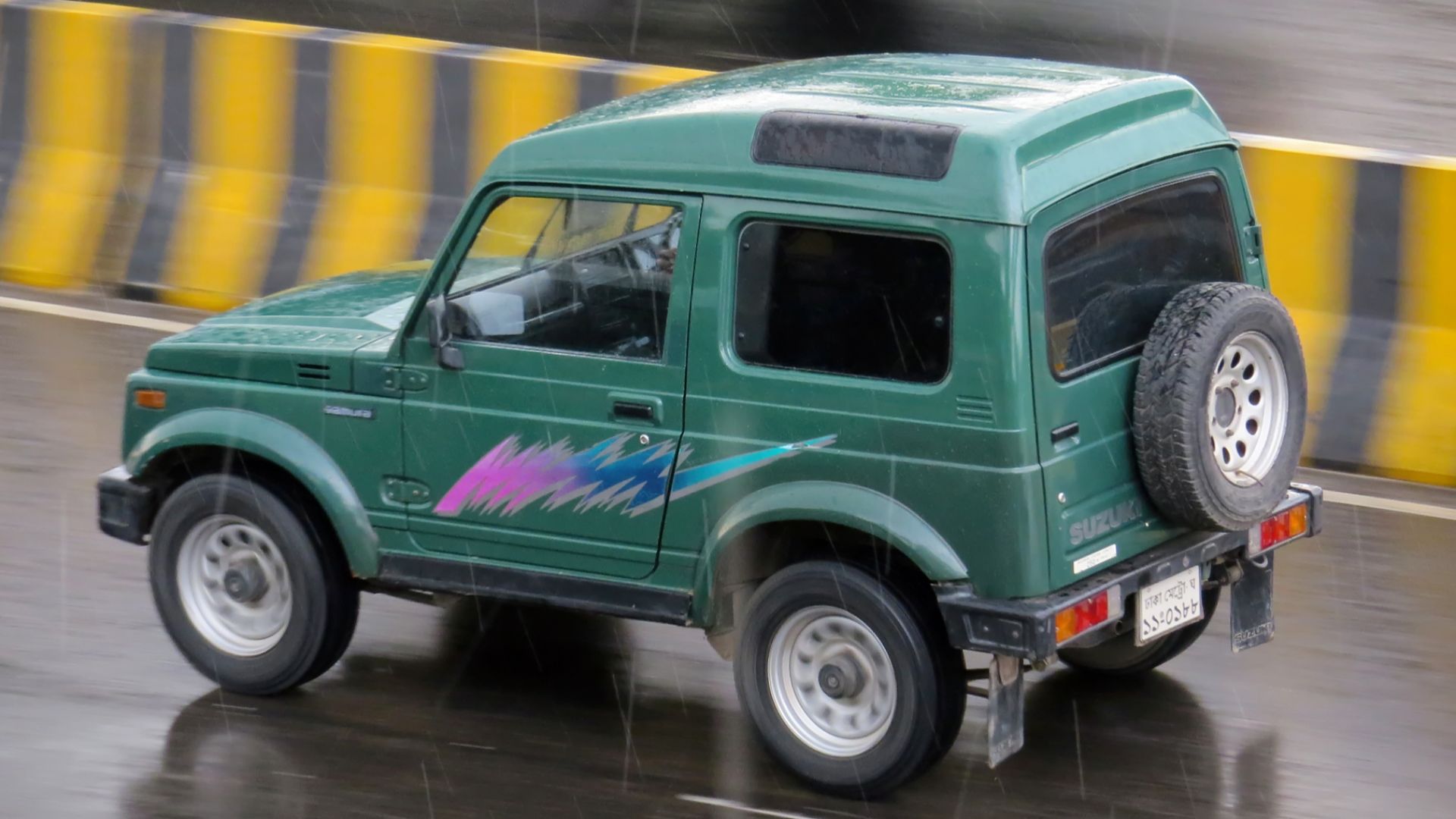 File:Suzuki Samurai High Roof Hardtop, Bangladesh. (34634023795).jpg