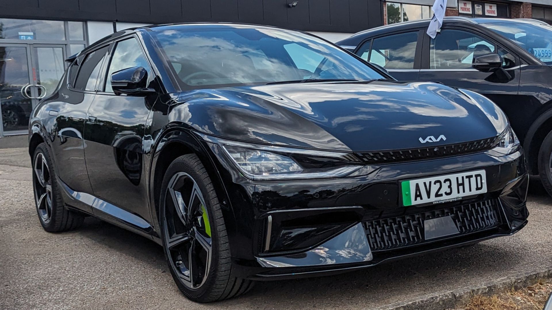 File:2023 Kia EV6 GT AWD.jpg