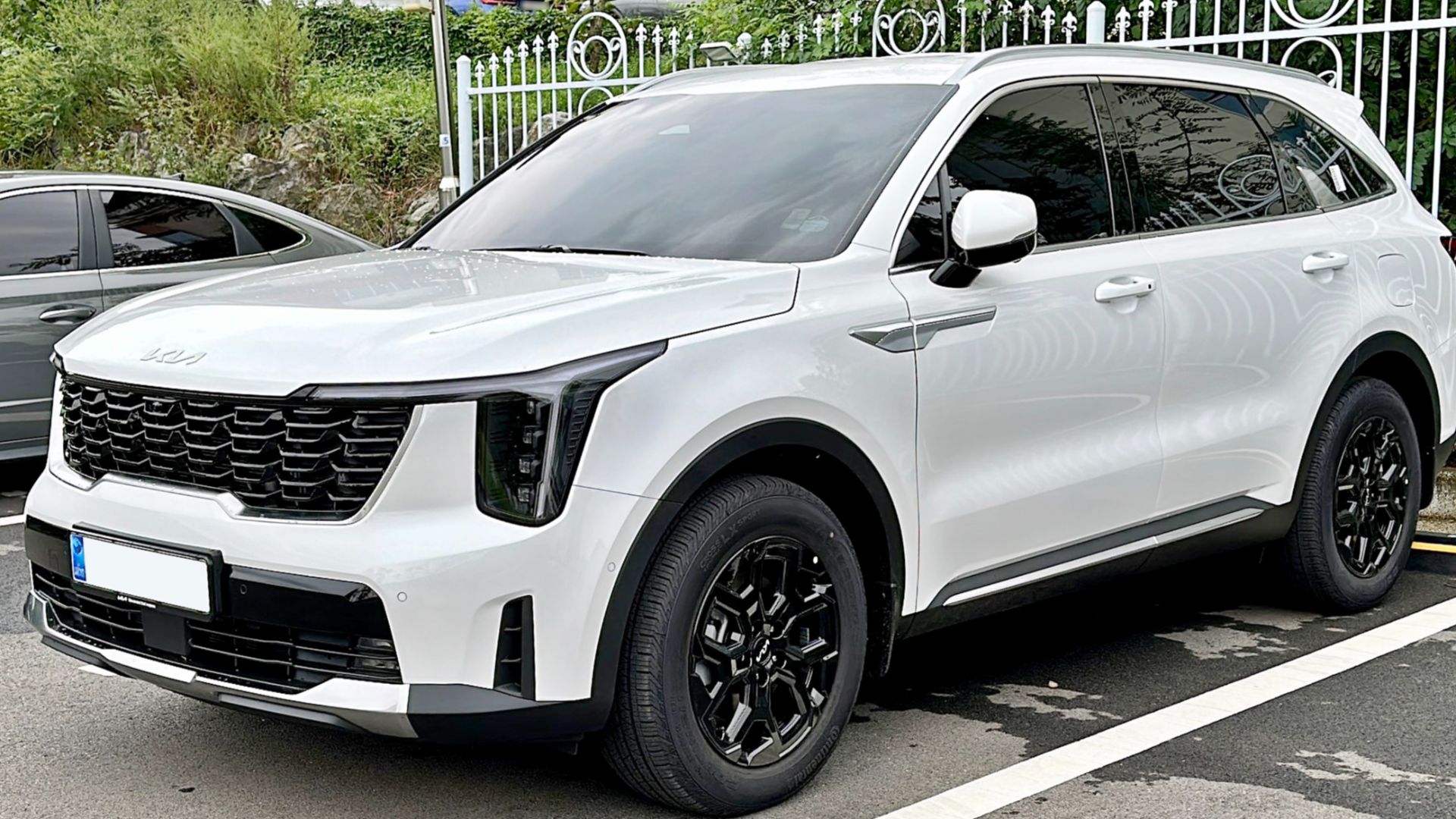 File:2023 Kia Sorento MQ4 1.jpg