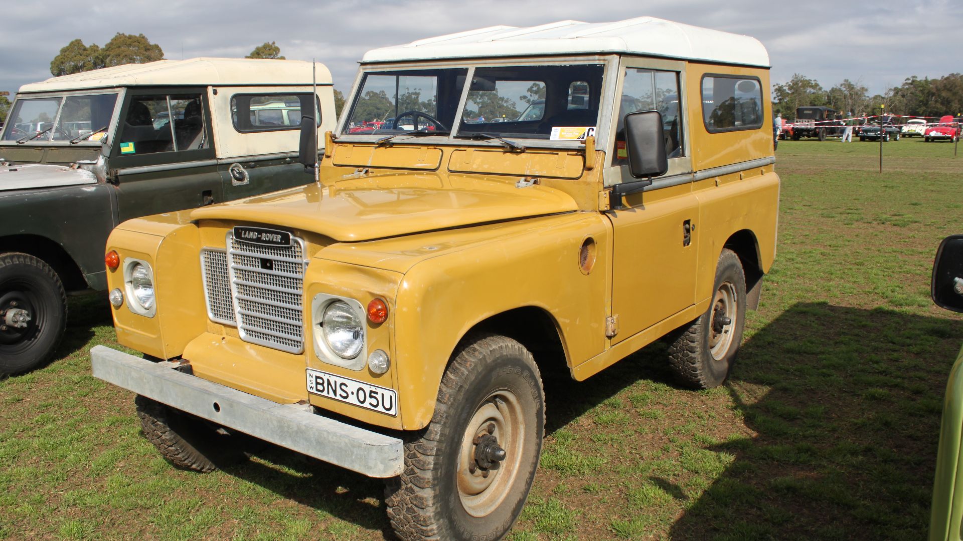 File:Land Rover Series III (15743957947).jpg