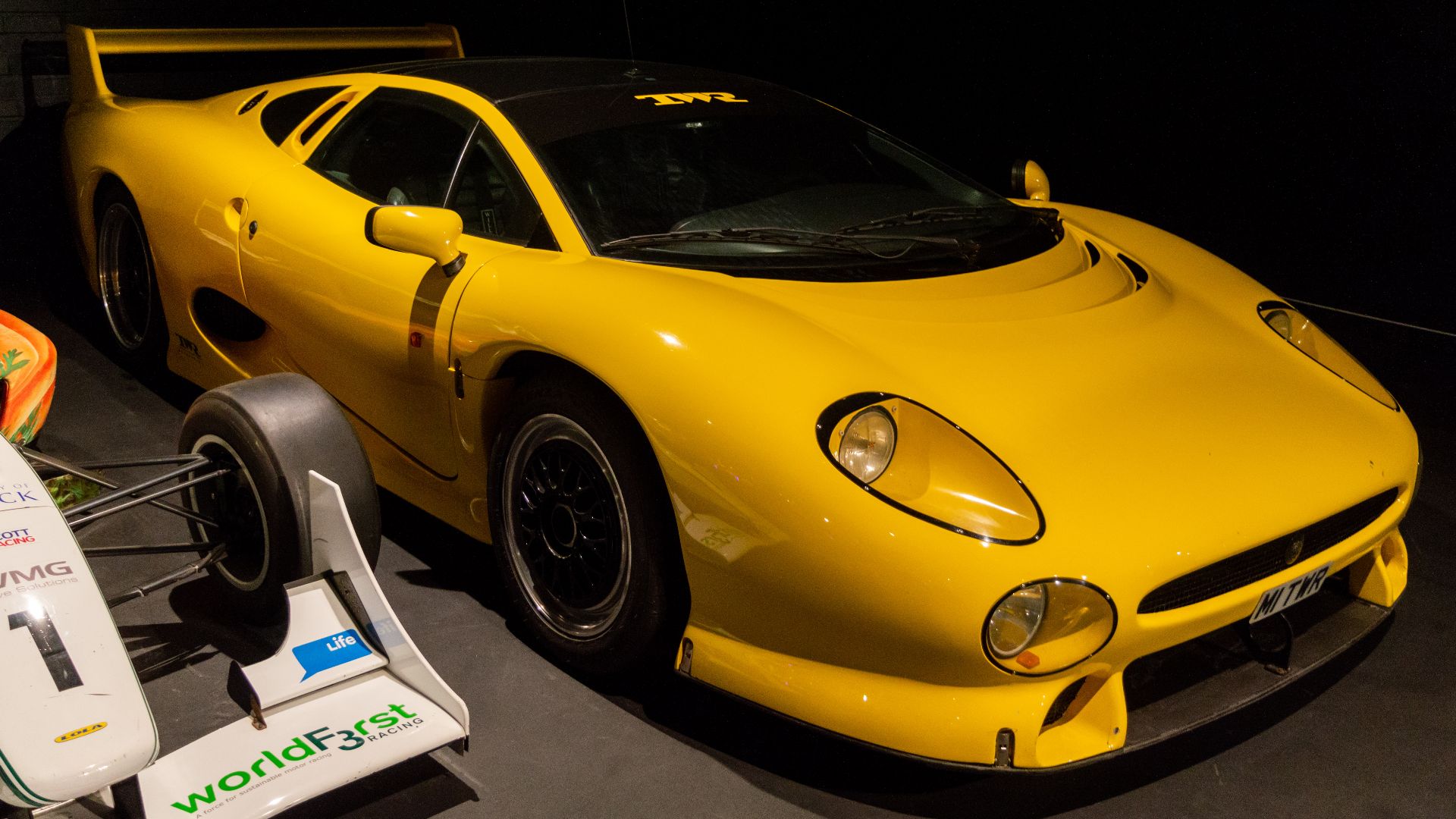 File:1994 Jaguar XJ220S.jpg