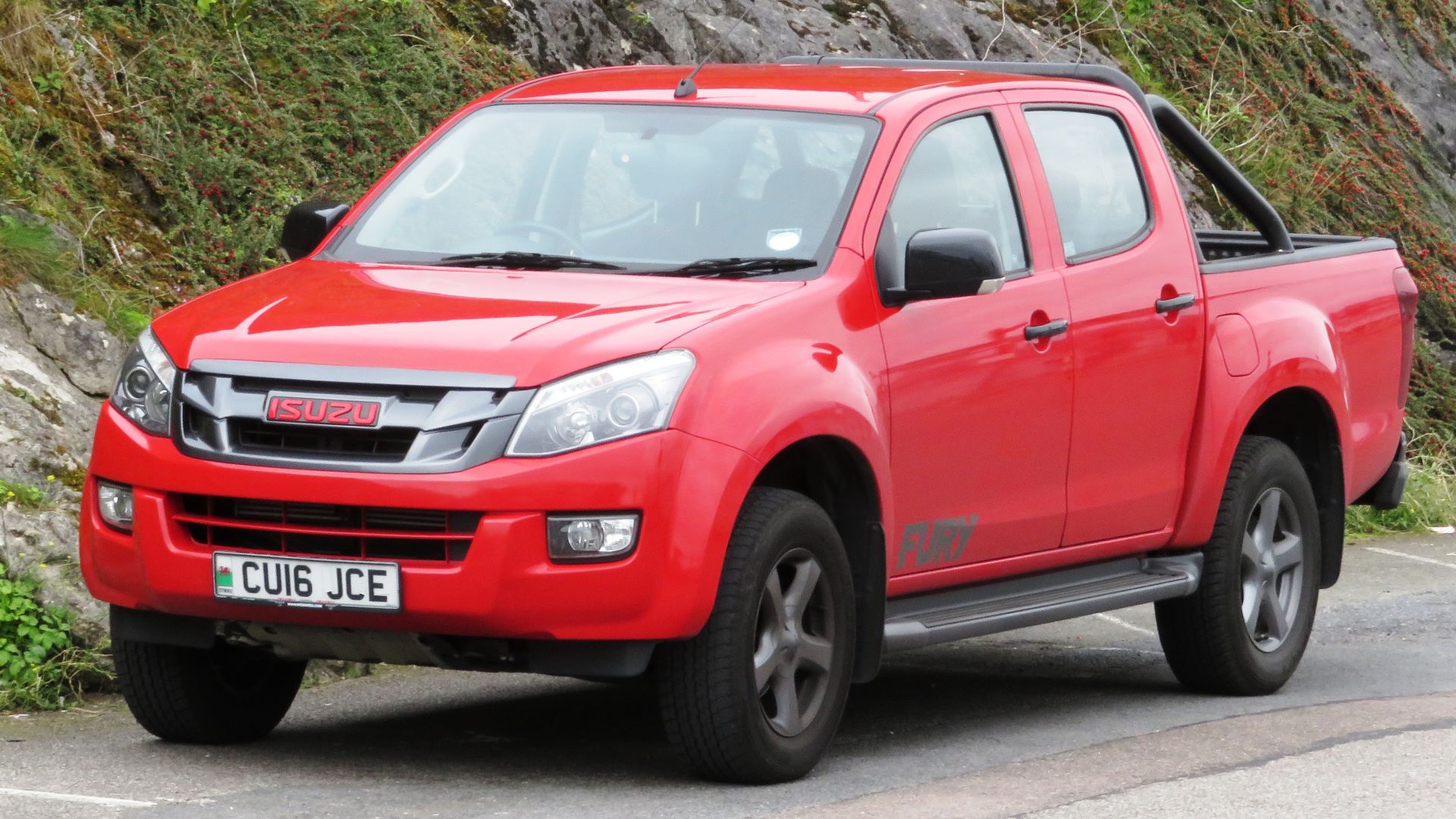 File:Isuzu D-Max diesel registered May 2016 2499cc.jpg
