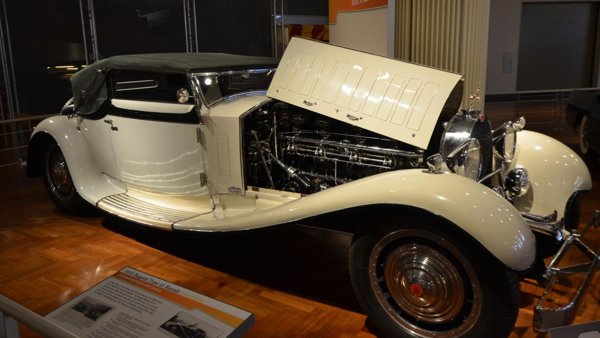 File:1931 Bugatti Type 41 Royale - The Henry Ford - Engines Exposed Exhibit 2-22-2016 (1) (32003407252).jpg