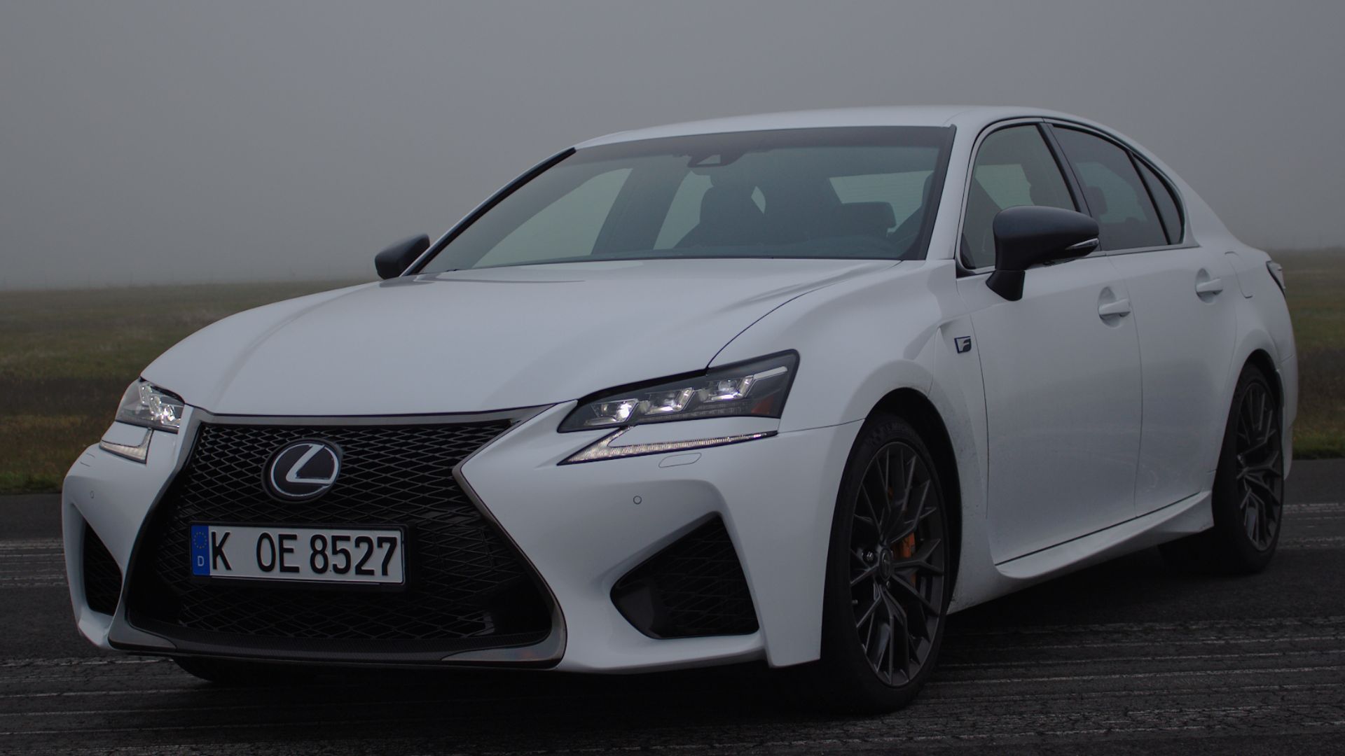 File:2016 Lexus GS-F Fujiweiss Vorderansicht links.jpg