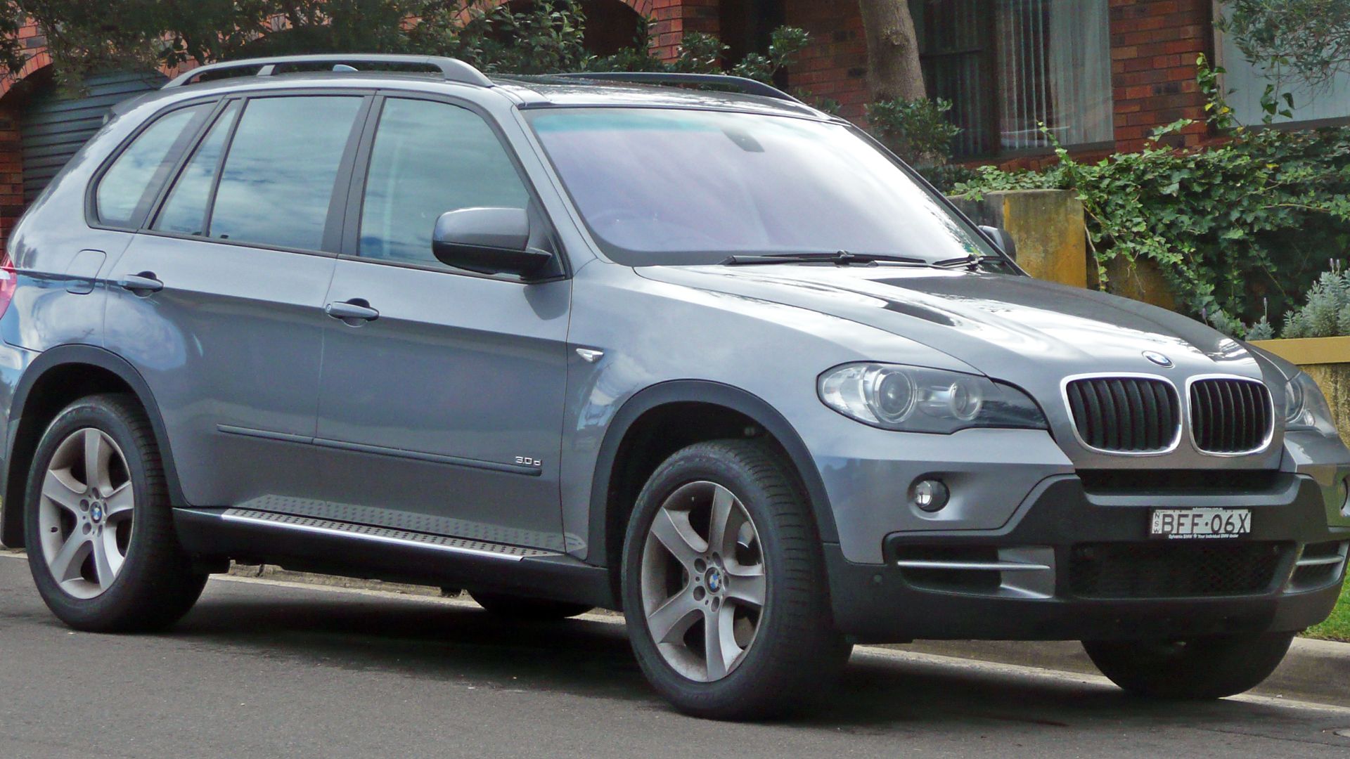 File:2007-2008 BMW X5 (E70) 3.0d 01.jpg