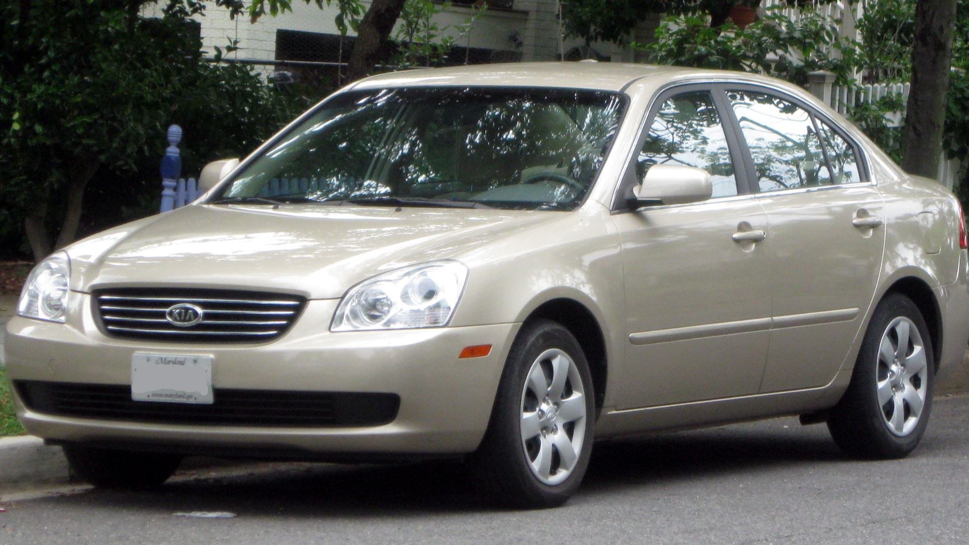 File:2006-2008 Kia Optima LX -- 06-20-2011.jpg