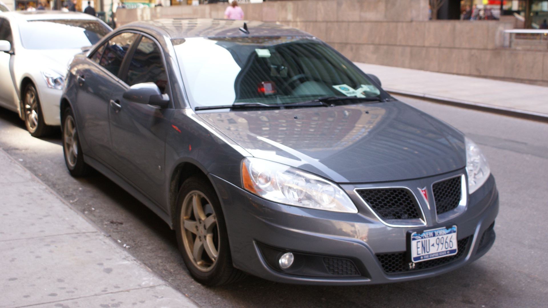 File:Pontiag G6, Manhattan, New York City (20100324-DSC01211).jpg