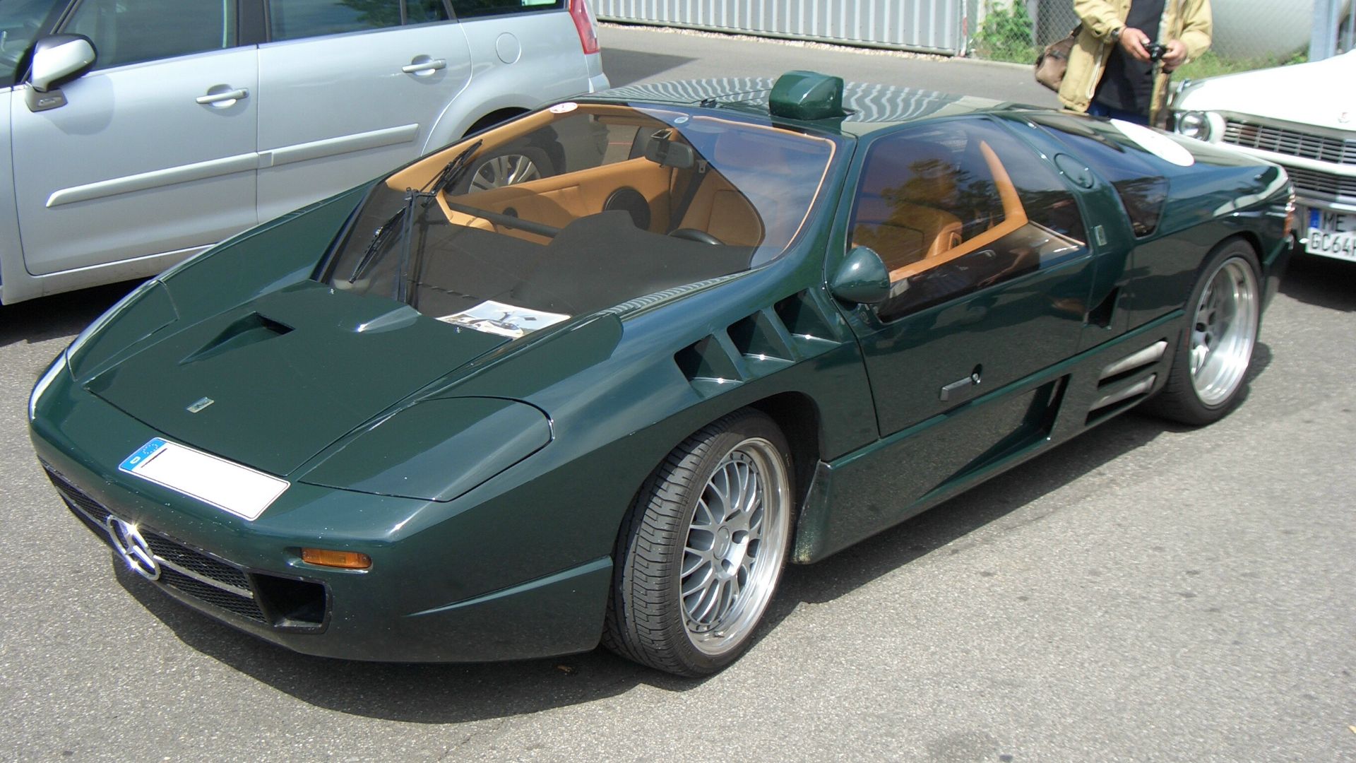 File:Isdera Imperator 108i 000 000 1984-1991 frontleft 2012-05-17 U.jpg