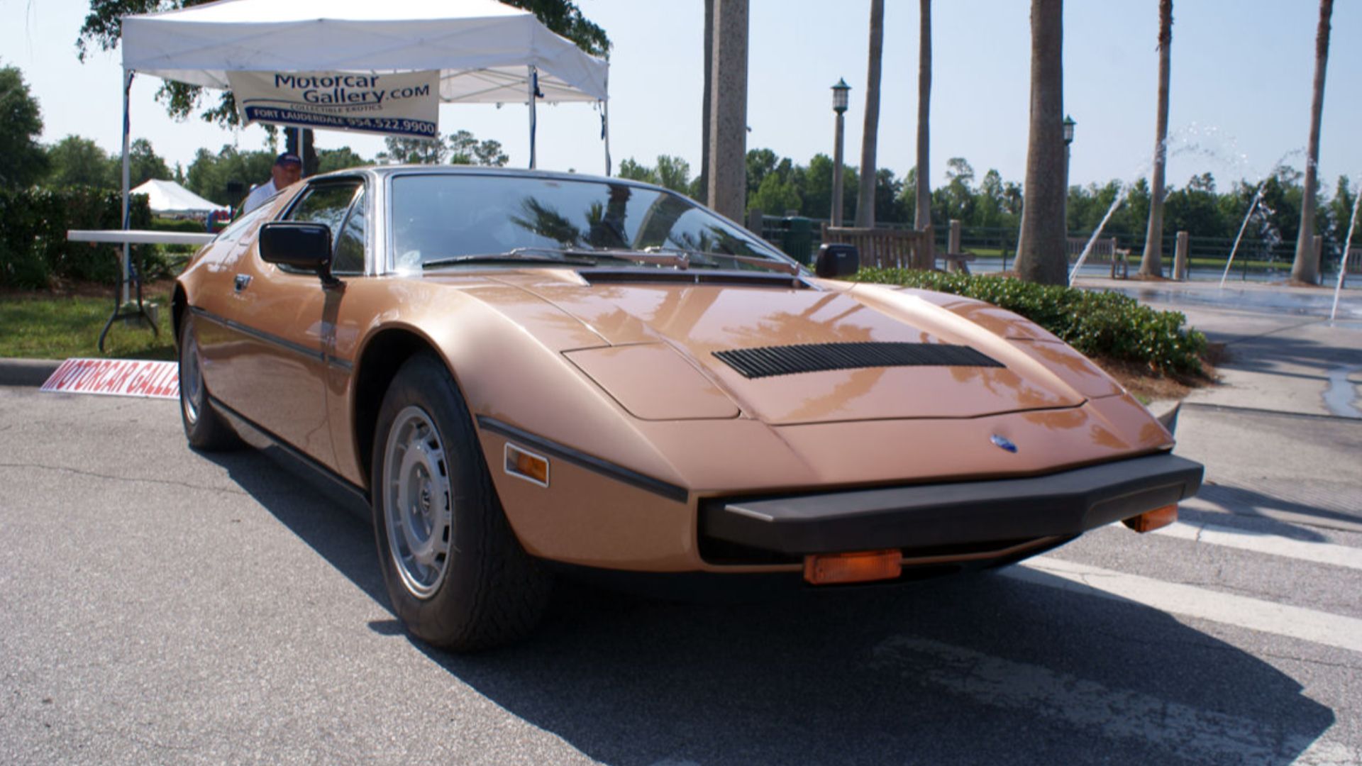 File:Maserati Bora 1977 RSideFront CECF 9April2011 (14414263038).jpg