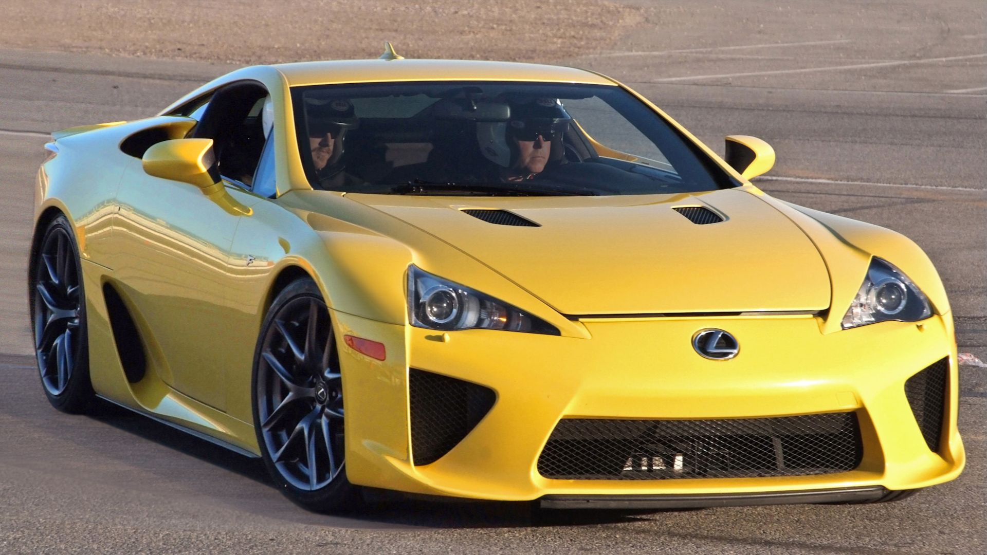 File:Lexus LFA Yellow Las Vegas Speedway.jpg