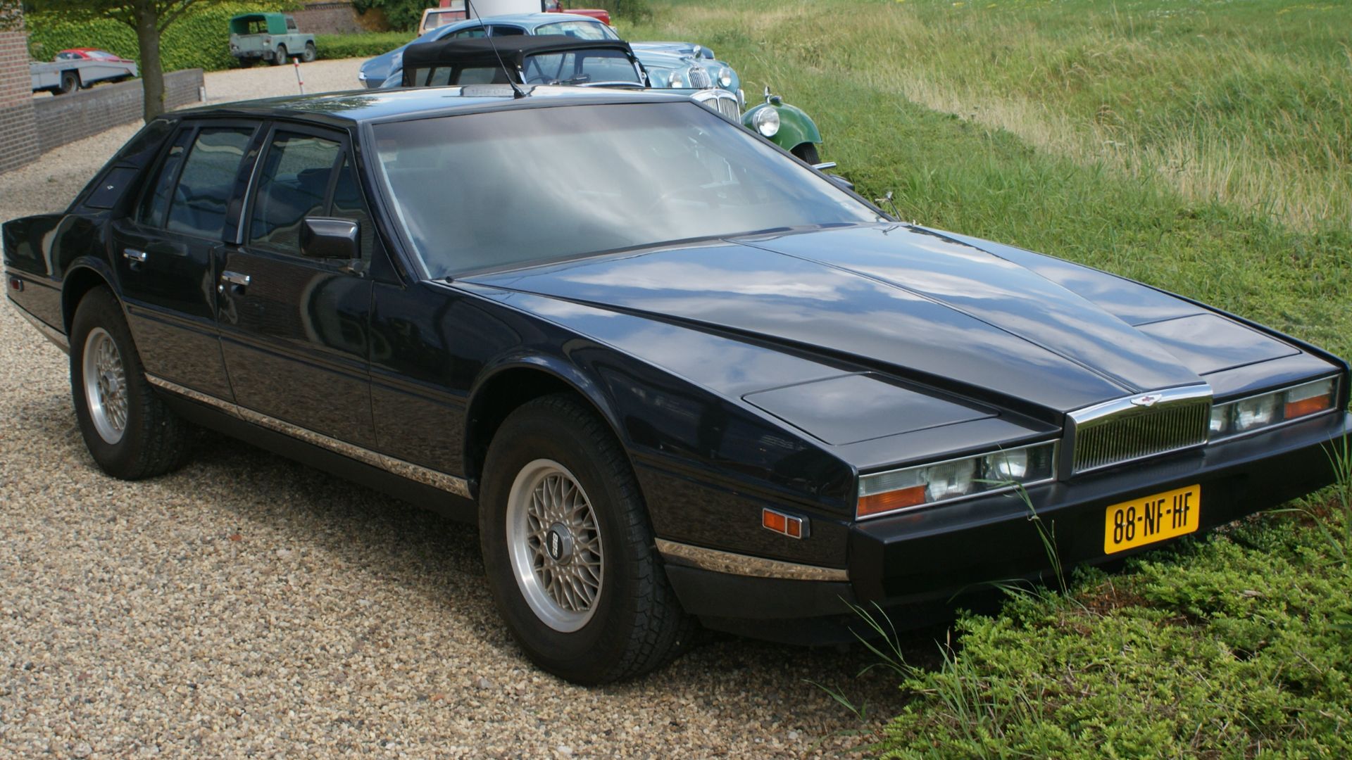 File:1986 Aston Martin Lagonda (9014216671).jpg