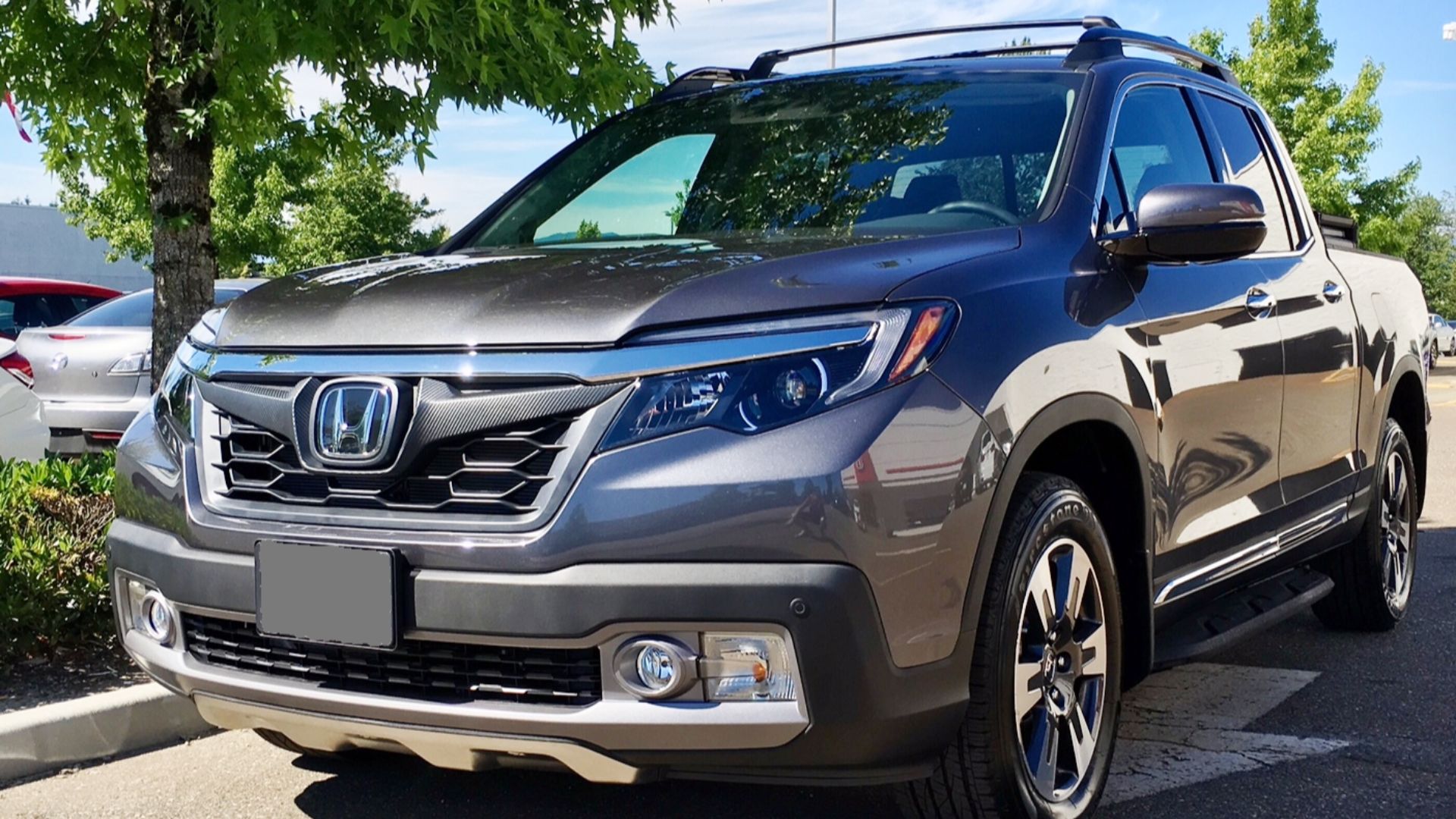 File:2017 Honda Ridgeline-Touring with OEM accessories.jpg