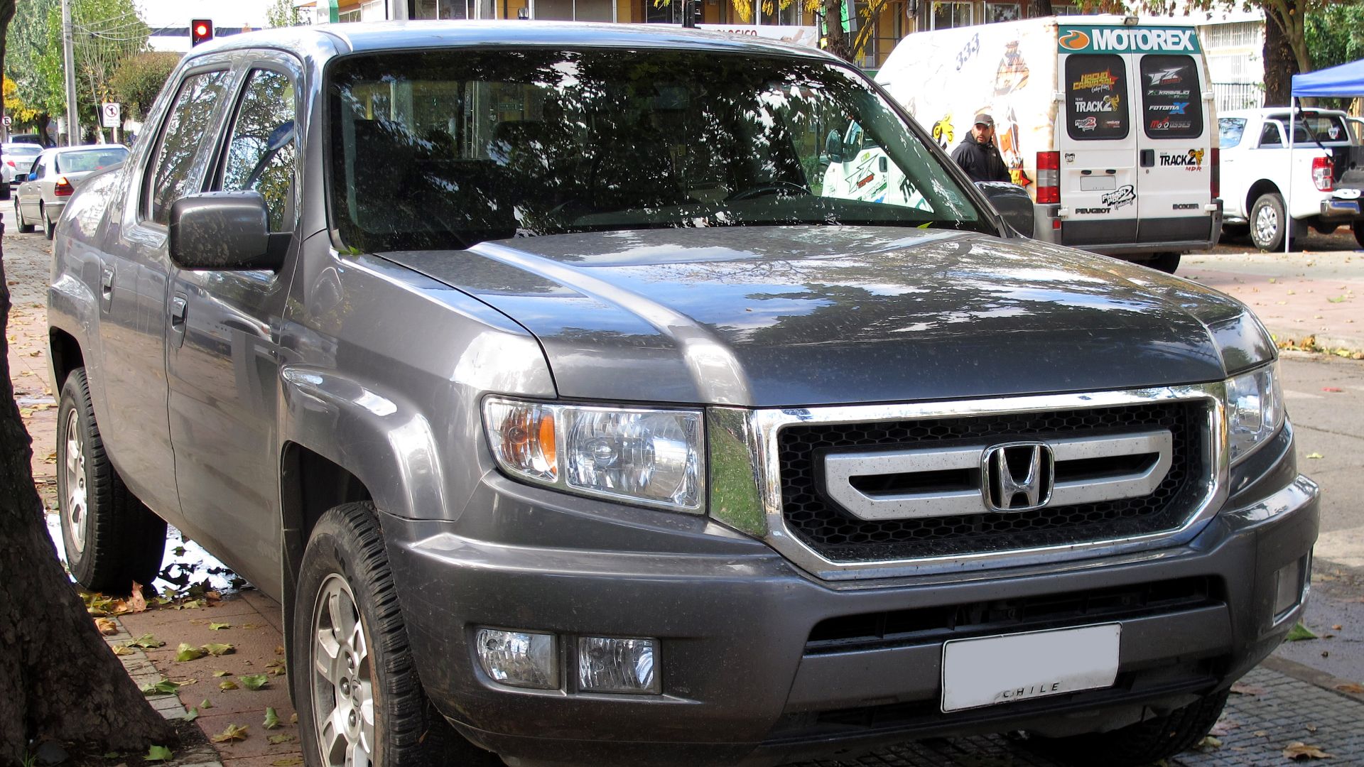 File:Honda Ridgeline RTL 2009 (18792396086).jpg
