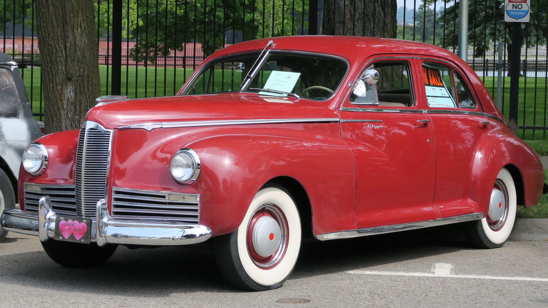 File:1942 Packard Clipper in Red, Front Left, 08-06-2022.jpg
