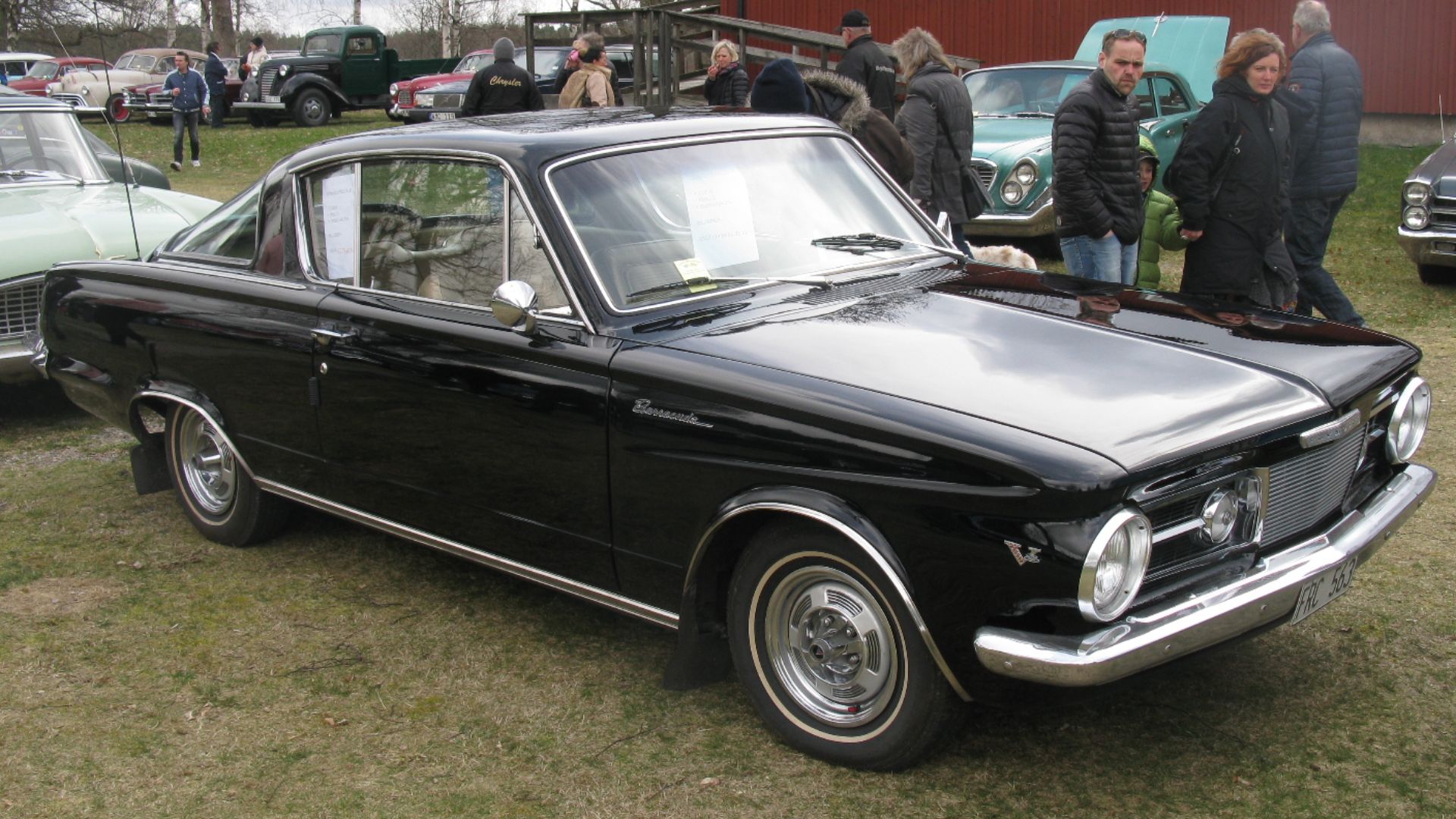 File:Plymouth Barracuda (13806130404).jpg