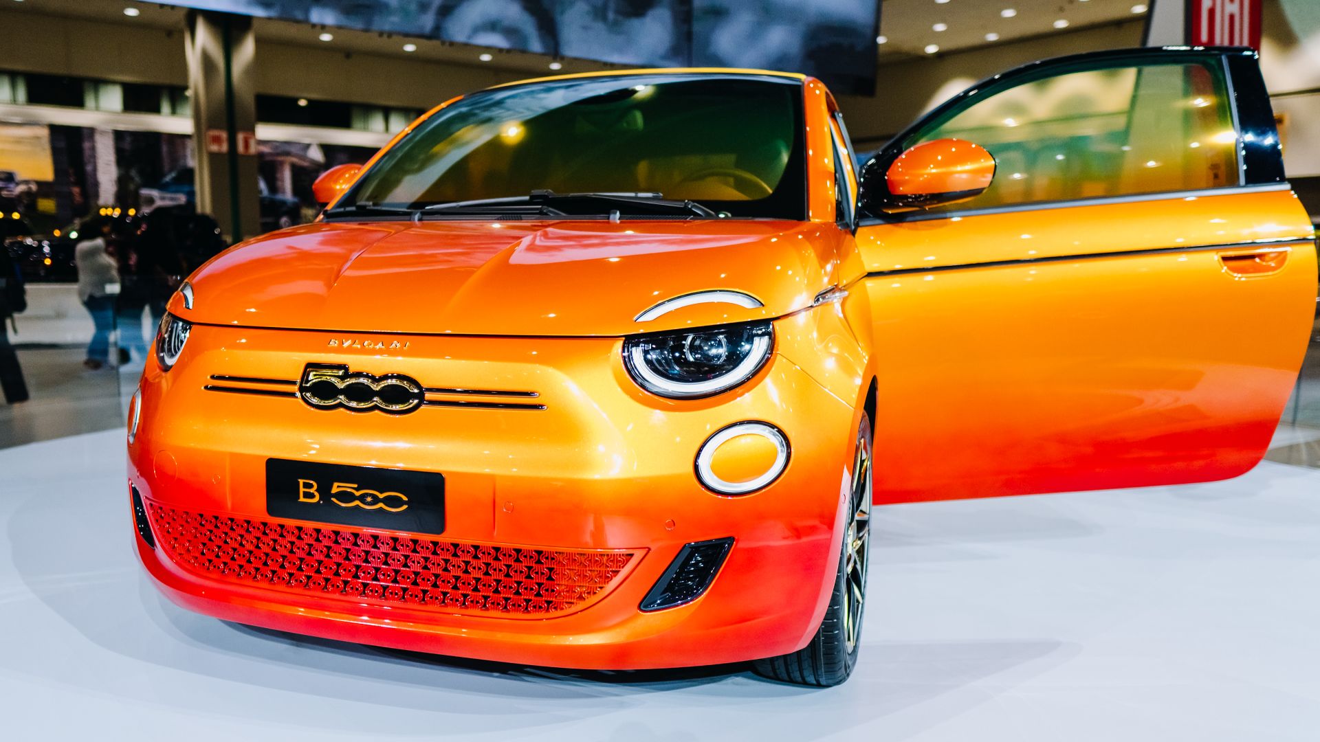 File:Fiat 500e, B.500