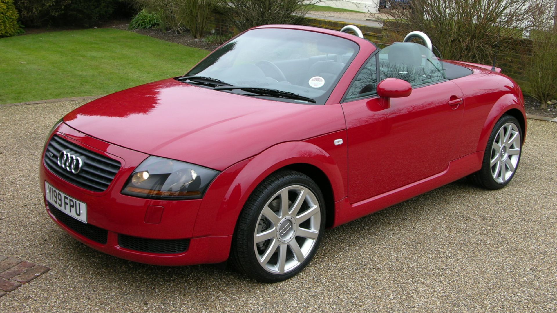 File:Audi TT 225 Roadster 2001 Misano Red.jpg