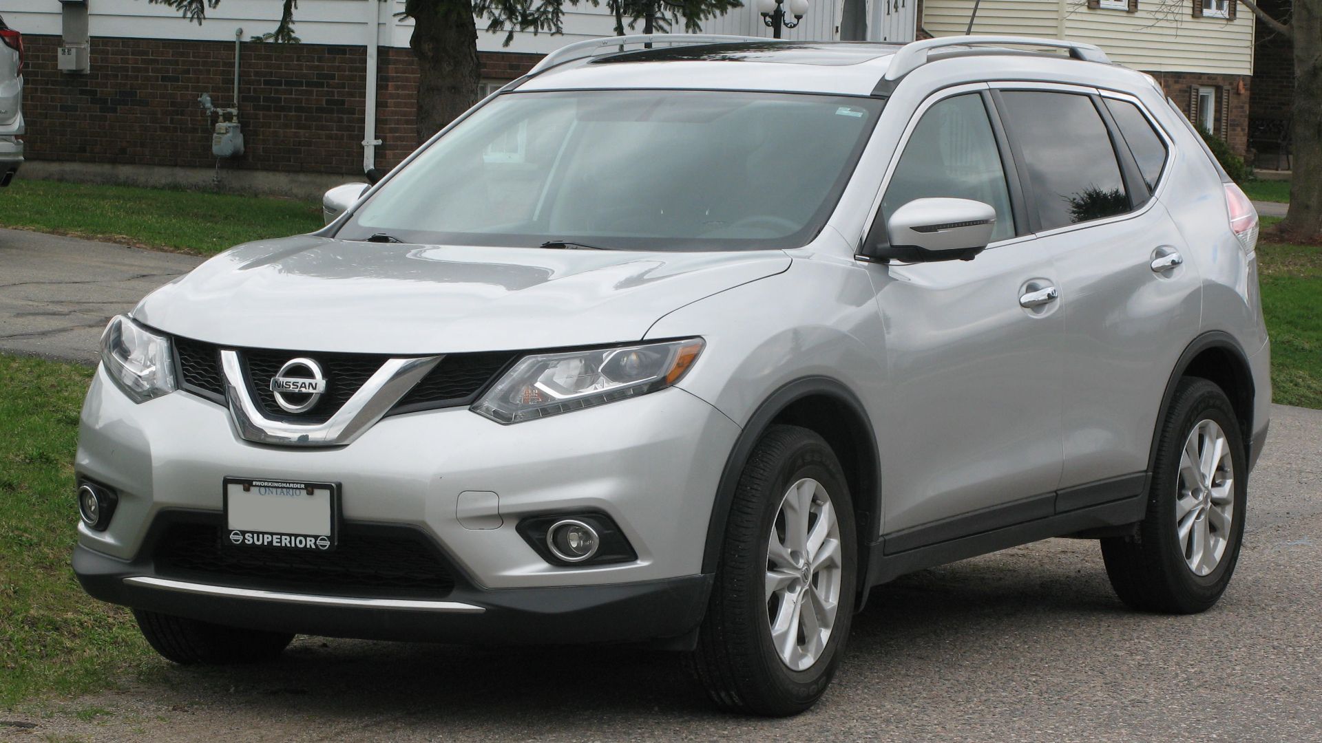 File:2016 Nissan Rogue, Front Left, 04-13-2021.jpg