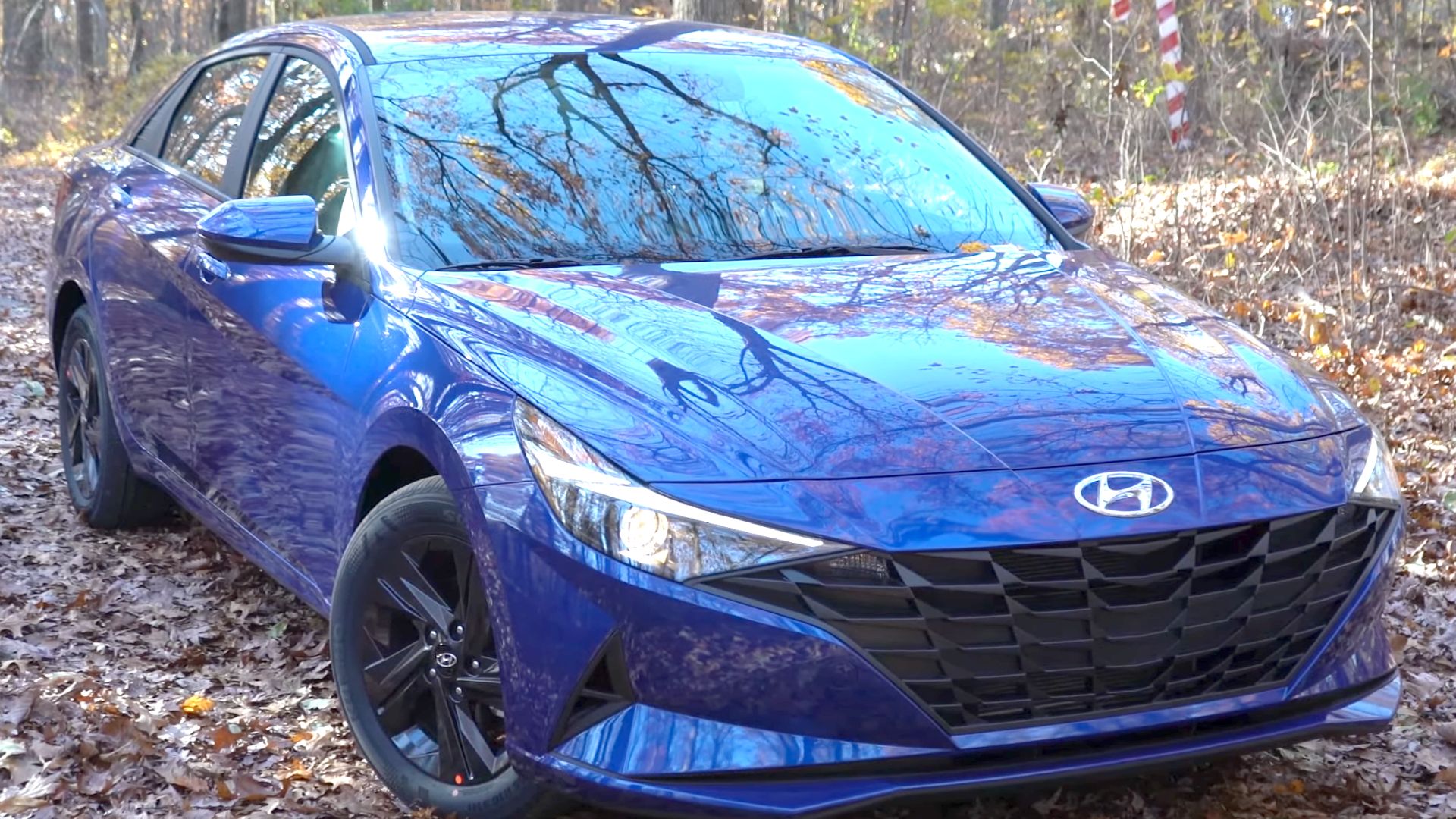 File:2021 Hyundai Elantra CN7 (United States).png