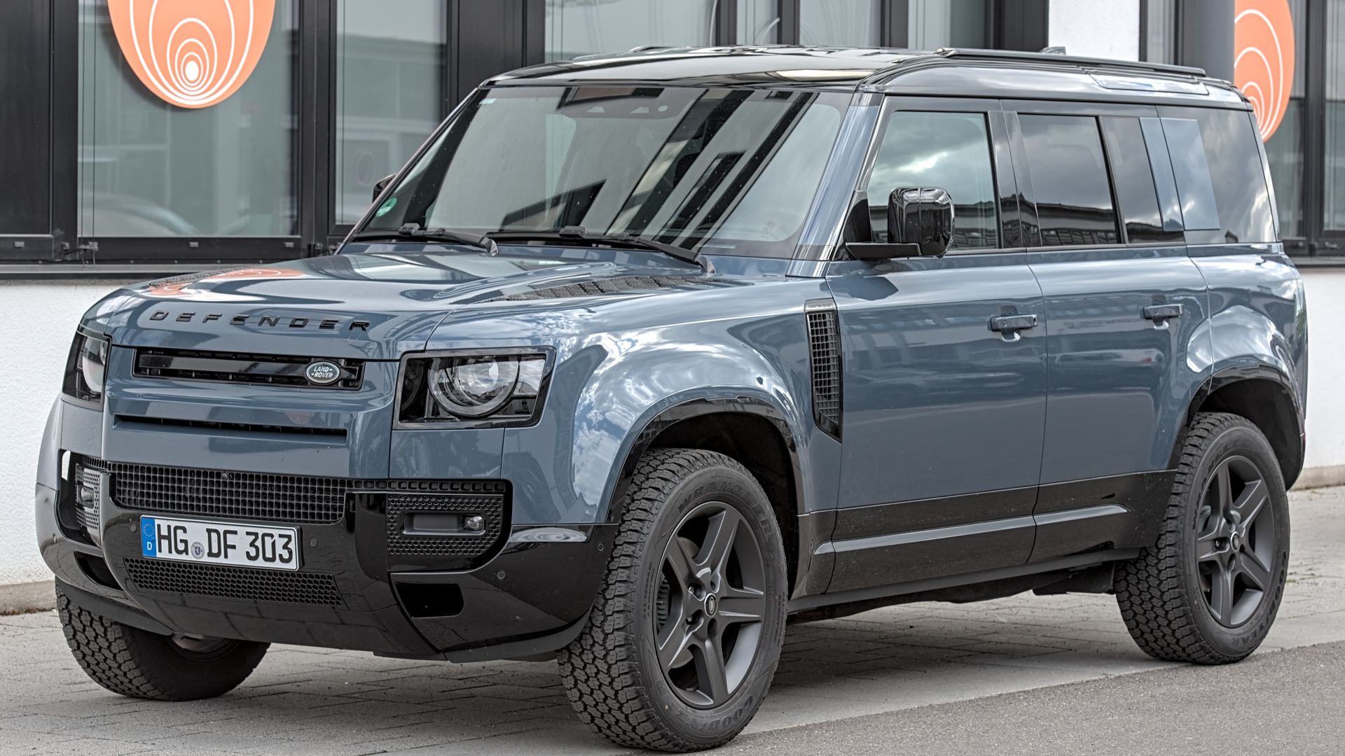 File:Land Rover Defender (L663) DSC 9062.jpg