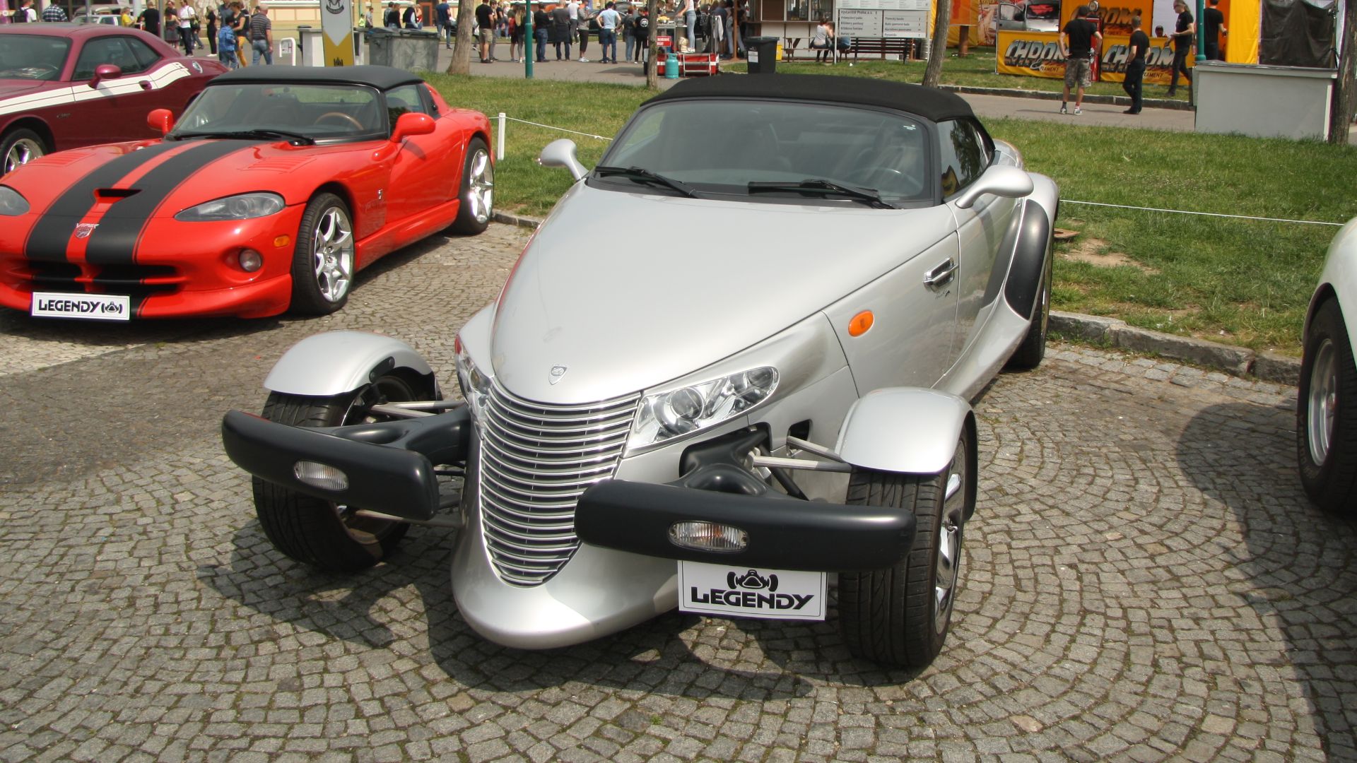 File:Plymouth Prowler 2002 at Legendy 2019 in Prague.jpg