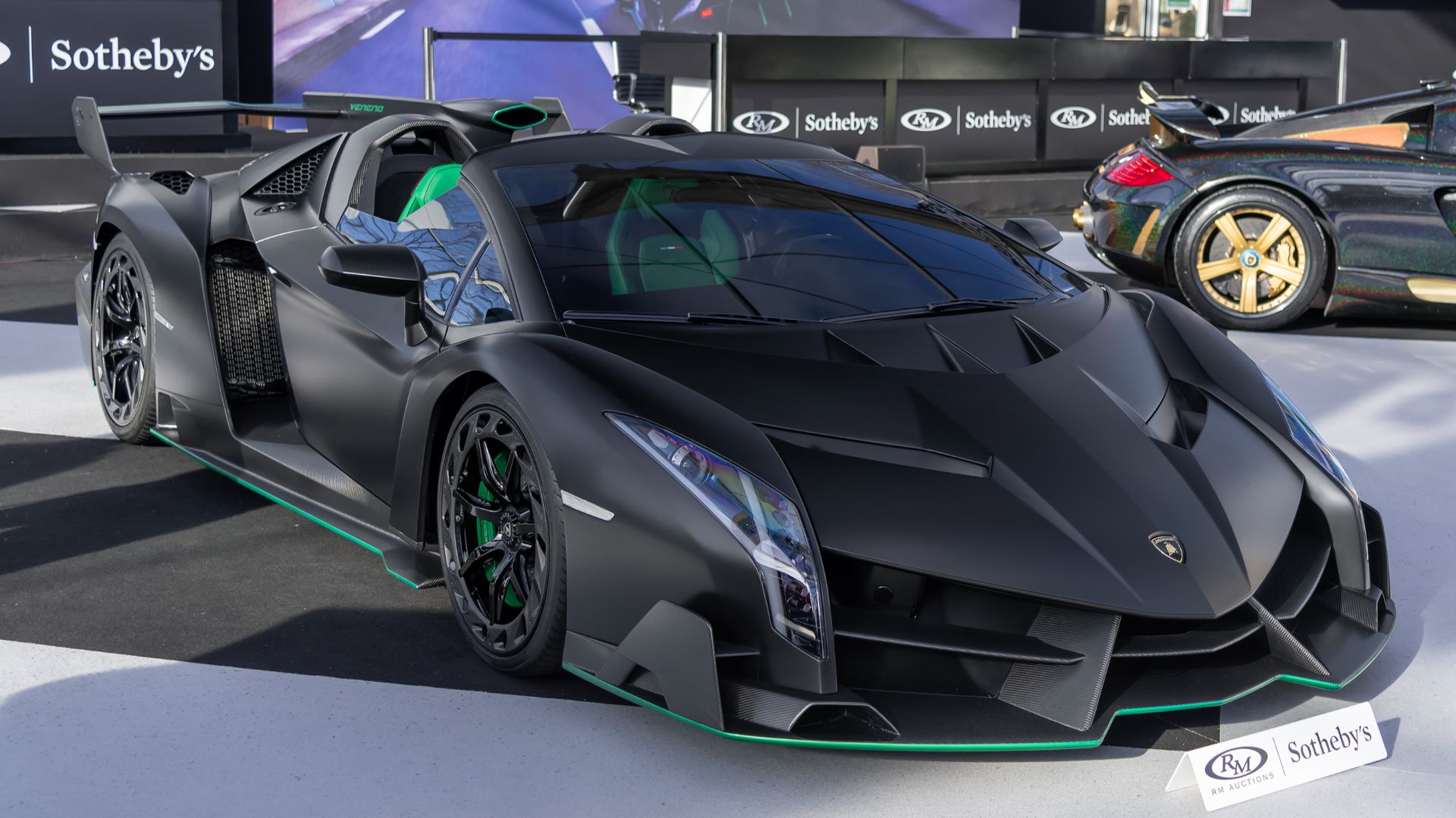 File:Lamborghini Veneno Roadster (53319026805).jpg