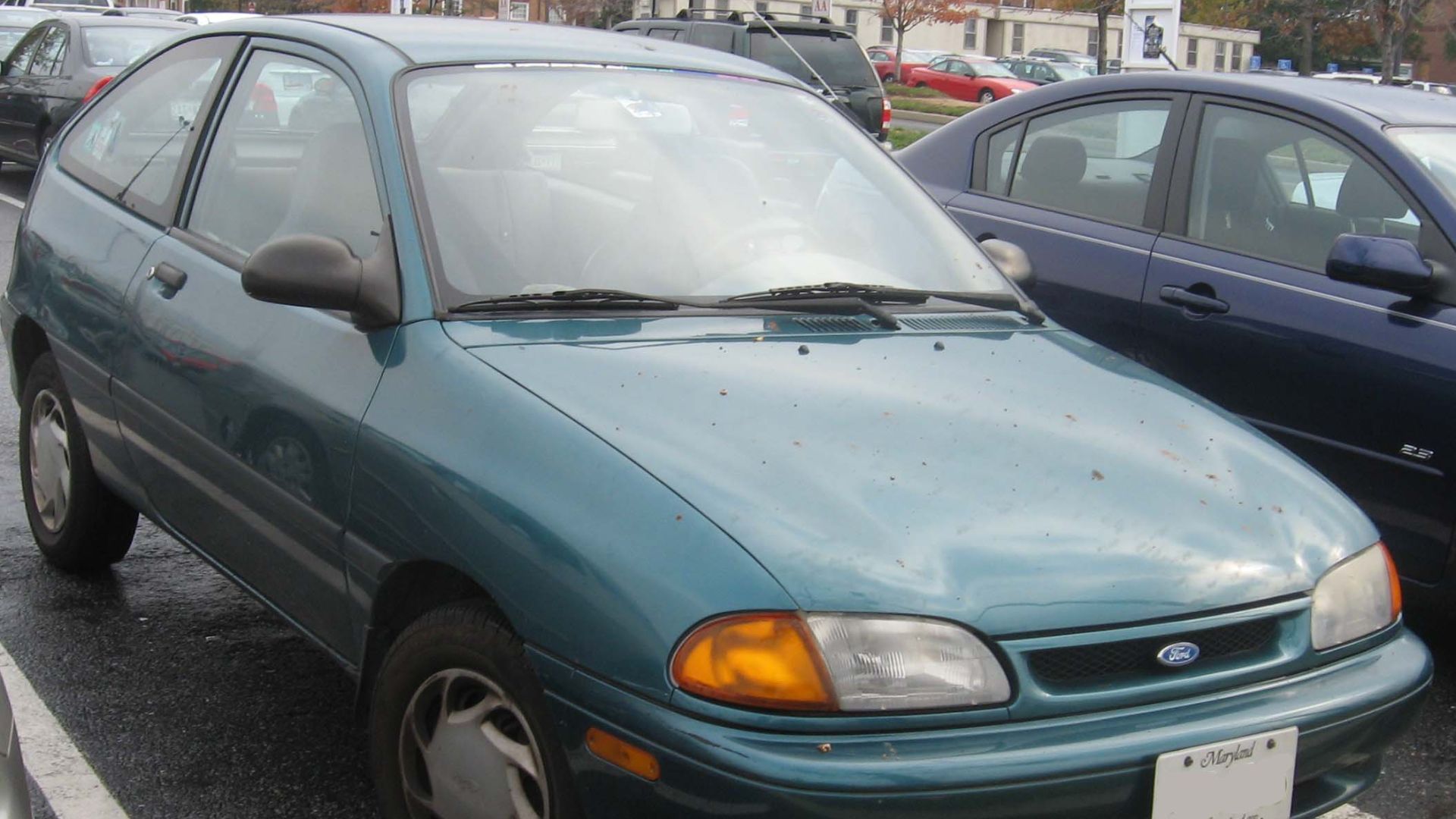 File:94-96 Ford Aspire.jpg