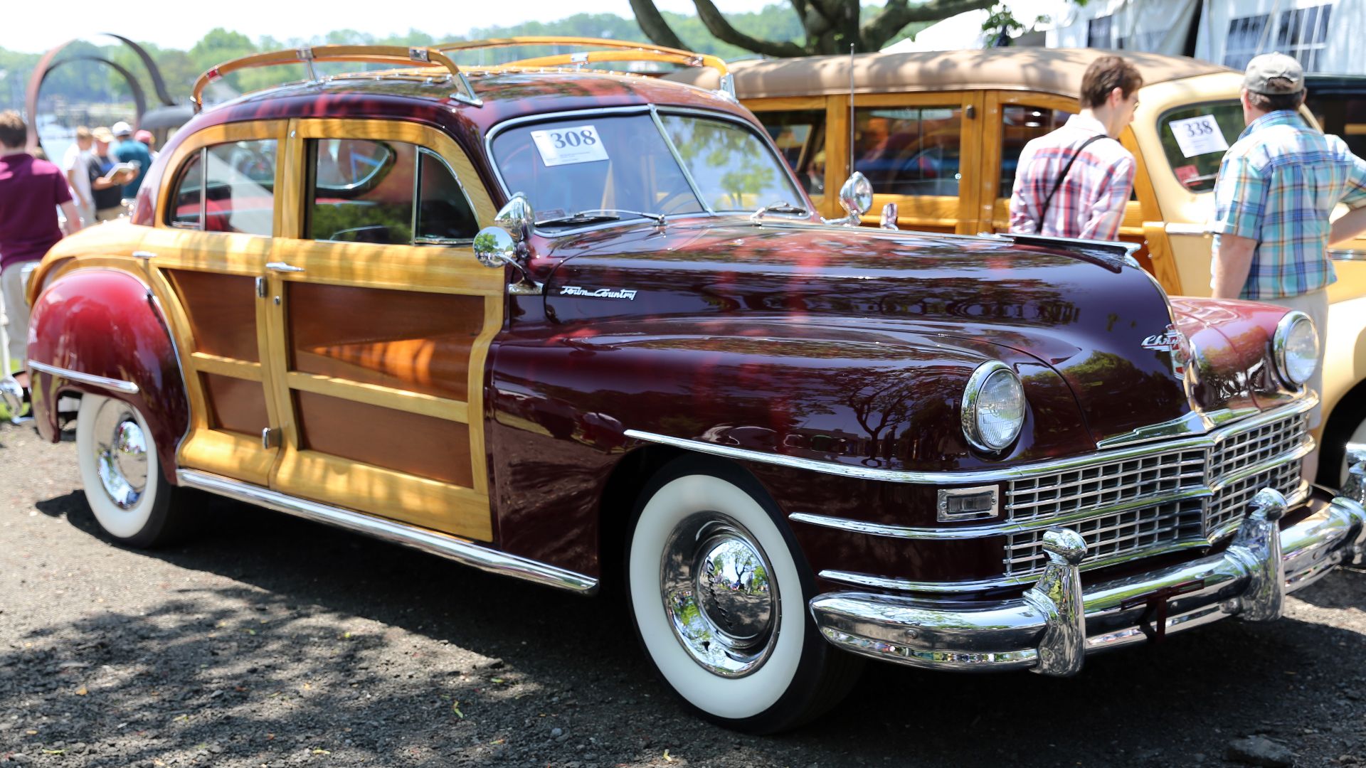 File:1948 Chrysler Town & Country sedan.JPG