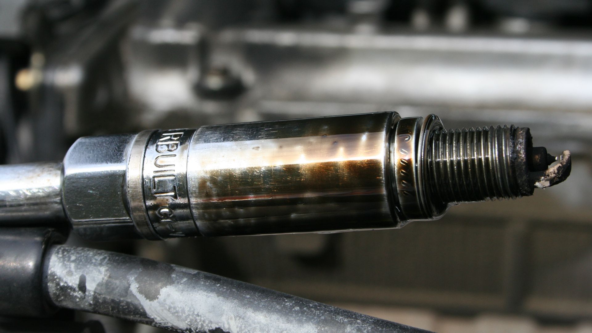 File:Spark plugs 2.jpg