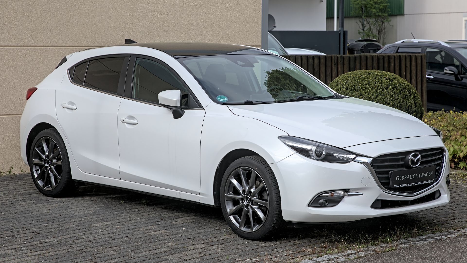 File:Mazda3 (BN) 1X7A7262.jpg