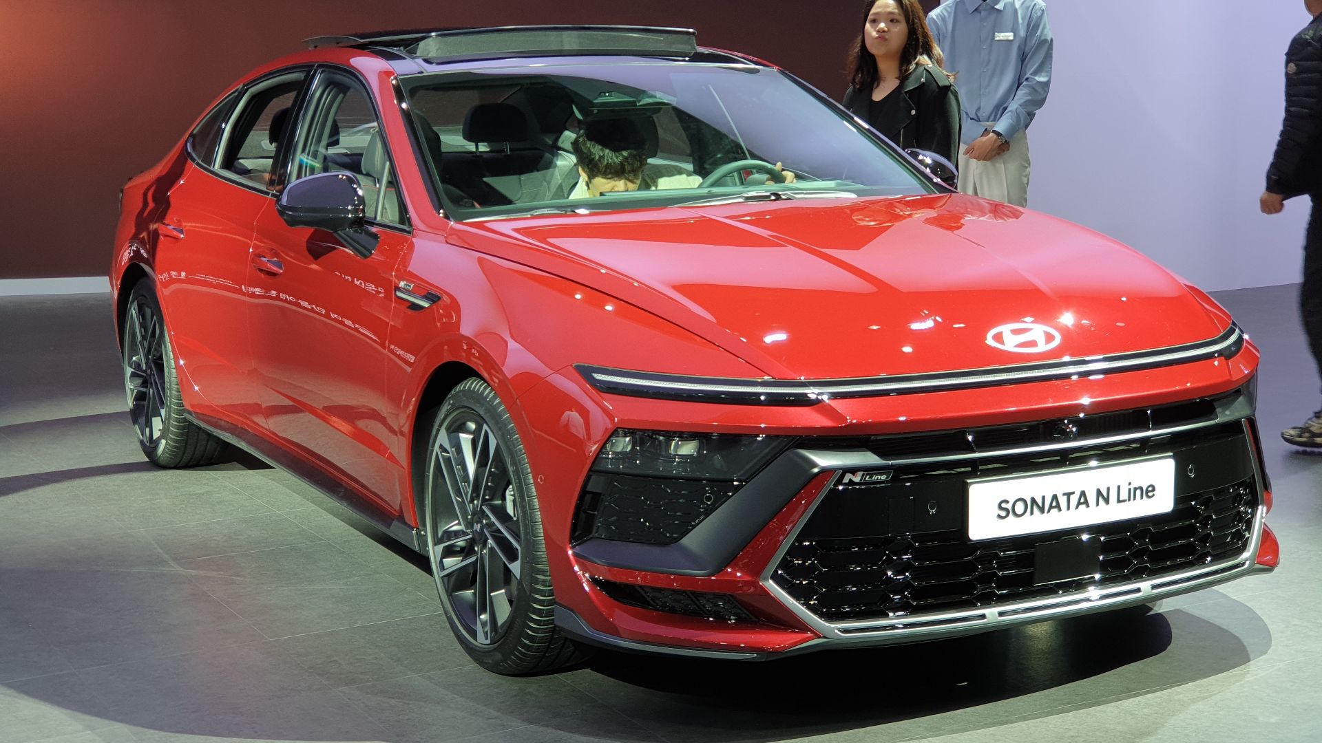 File:Hyundai Sonata 2.5T N Line DN8 PE Ultimate Red Metallic (3).jpg
