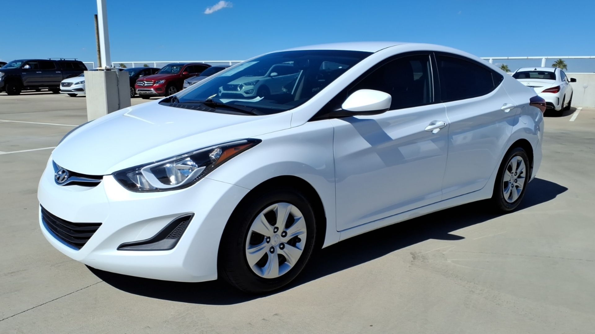 File:16 Hyundai Elantra SE.jpg