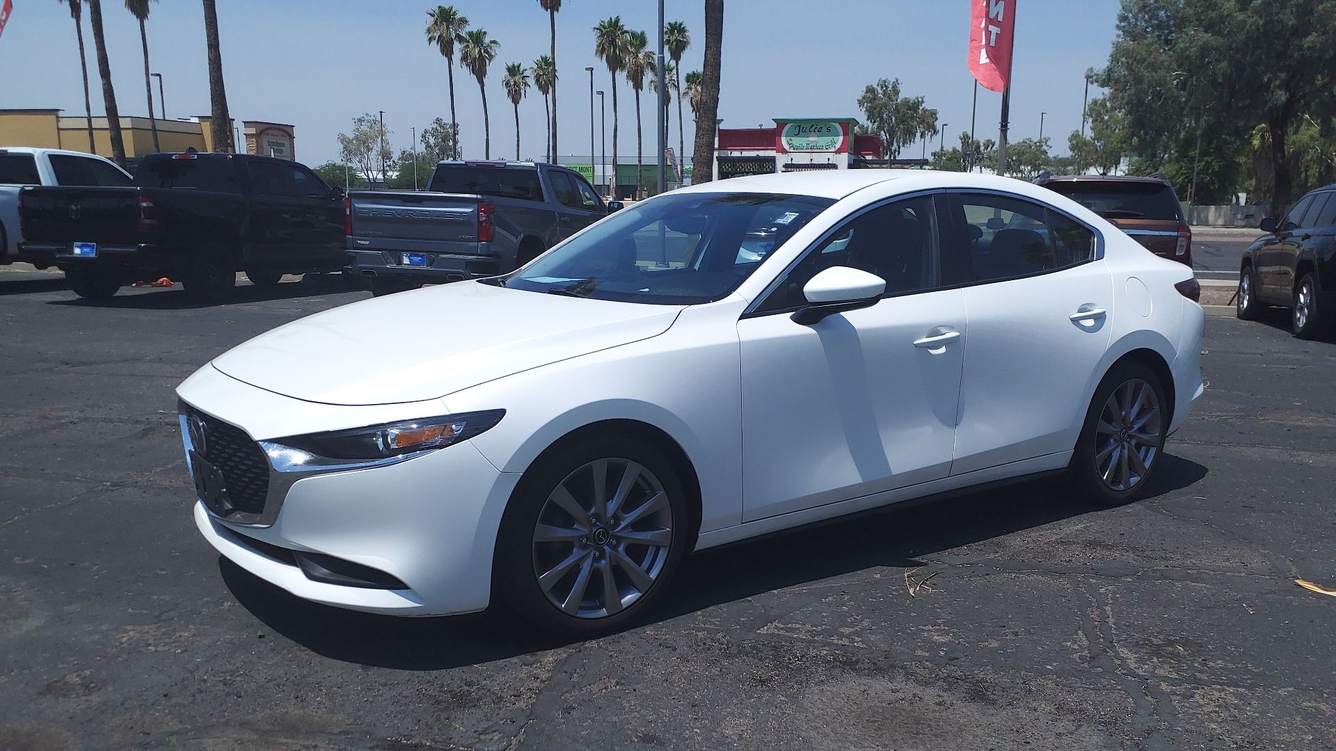 File:21 Mazda 3 Select.jpg