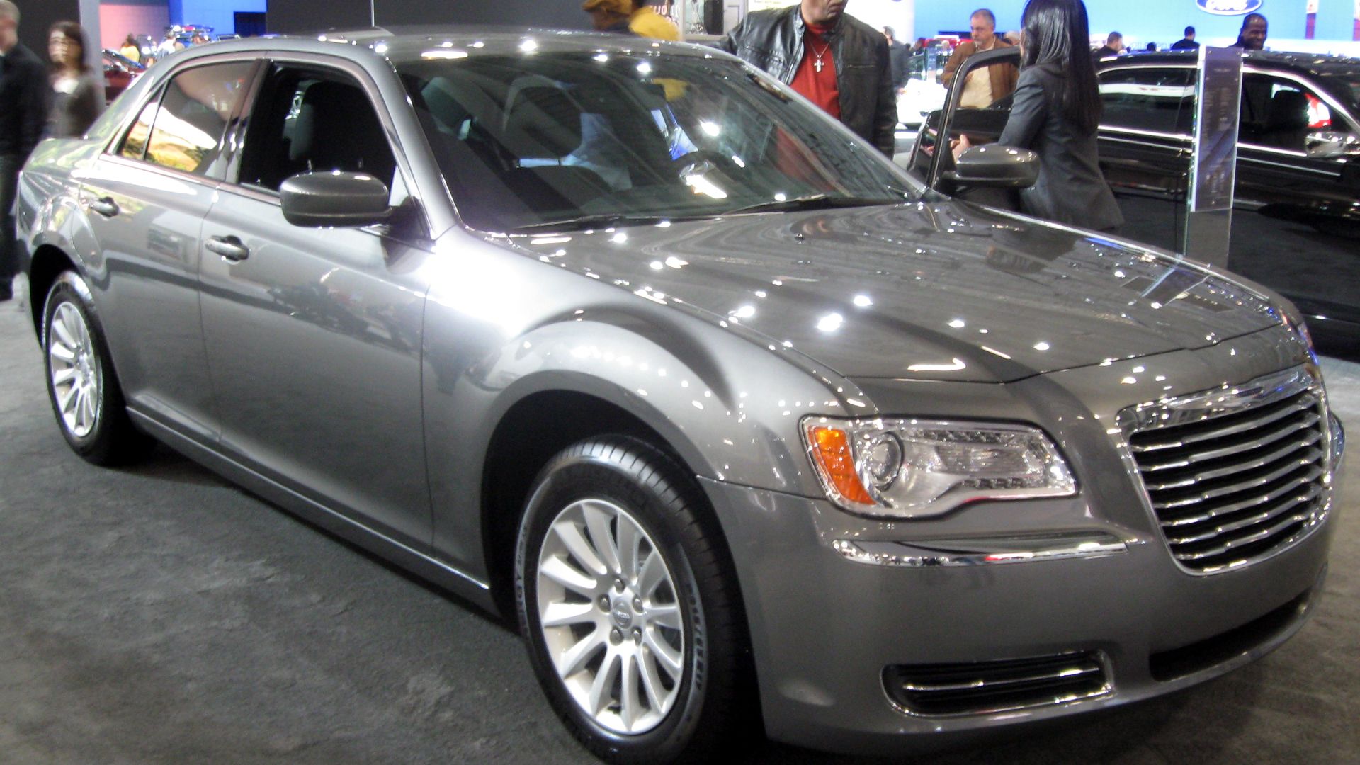 File:2011 Chrysler 300 -- 2011 DC.jpg