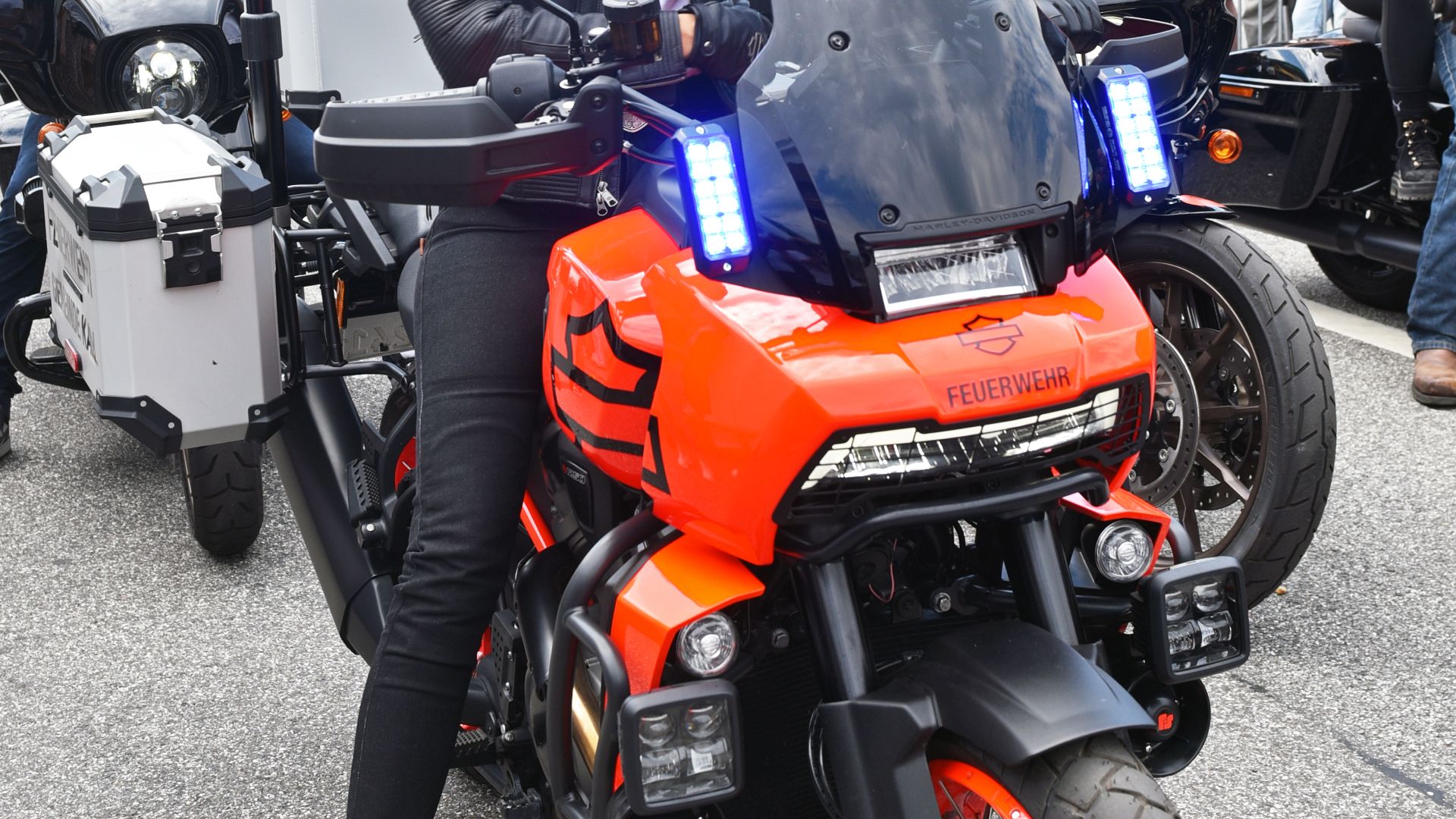 File:Miriam Höller - Hamburg Harley Days 2022 01.jpg