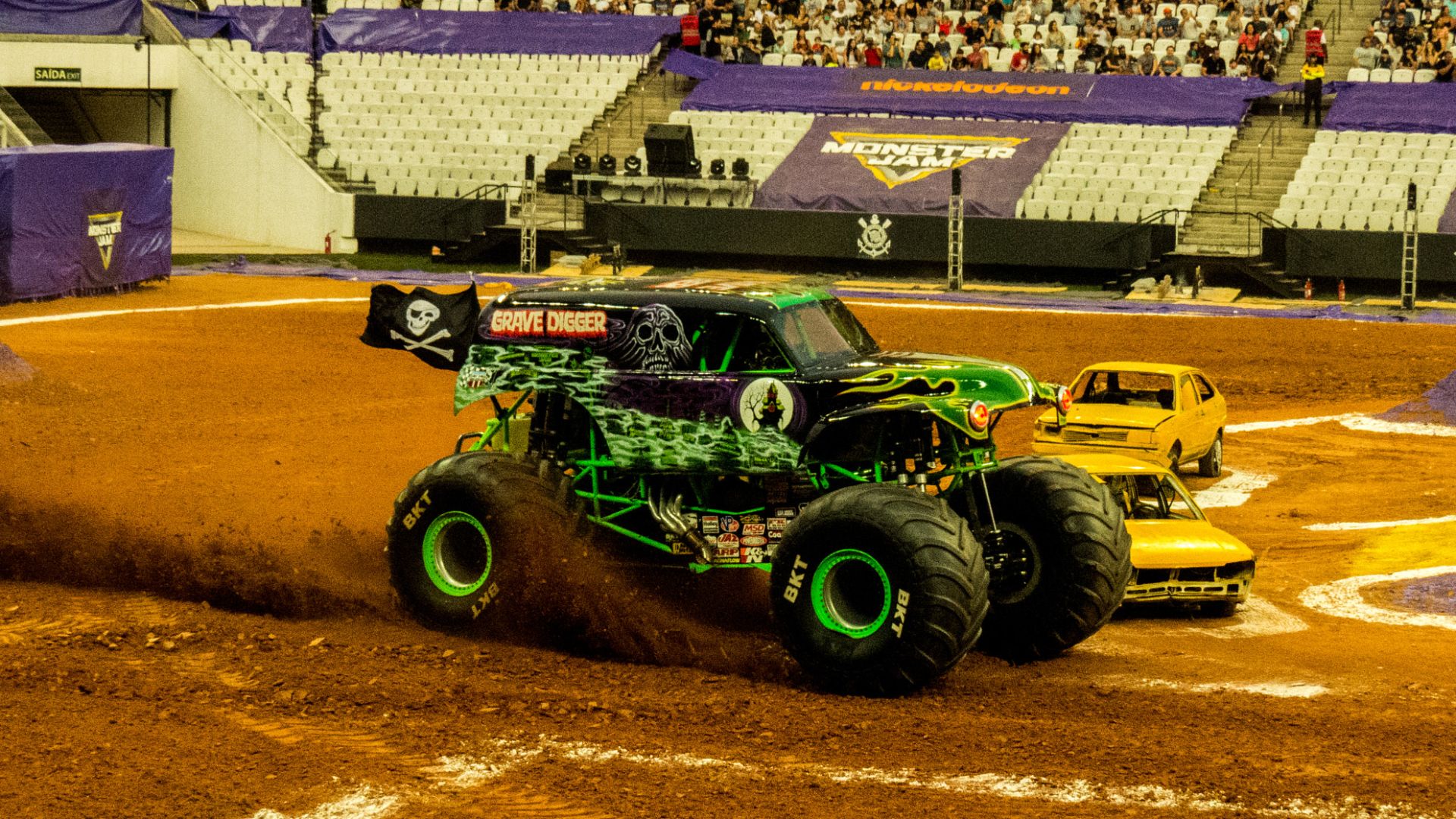 File:Monster Jam Brazil (246352017).jpeg
