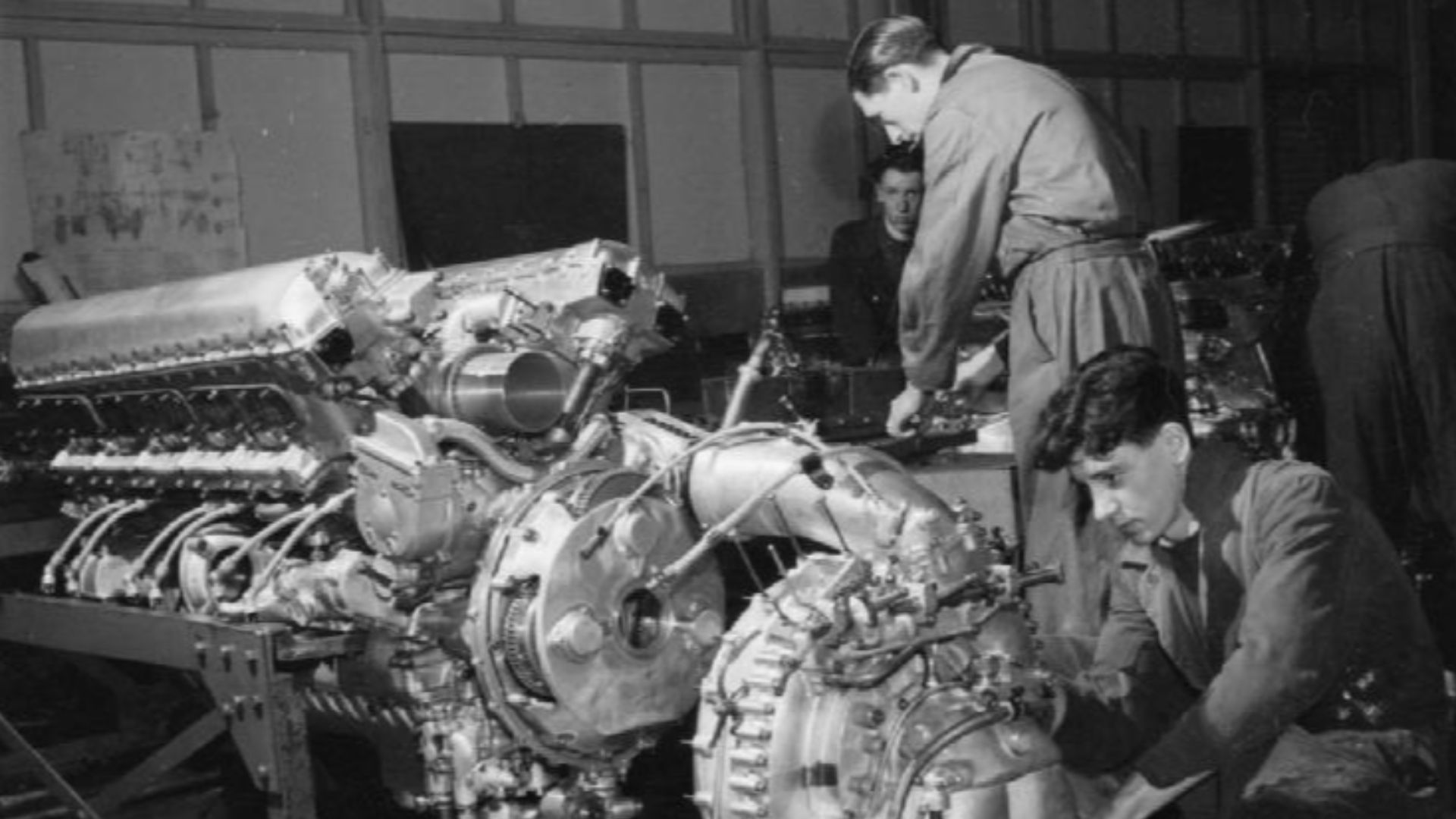 File:A Merlin Is Made- the Production of Merlin Engines at a Rolls Royce Factory, 1942 D12137.jpg