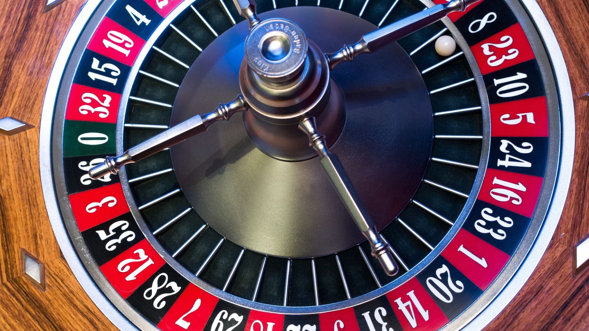 File:Gambling image.jpg