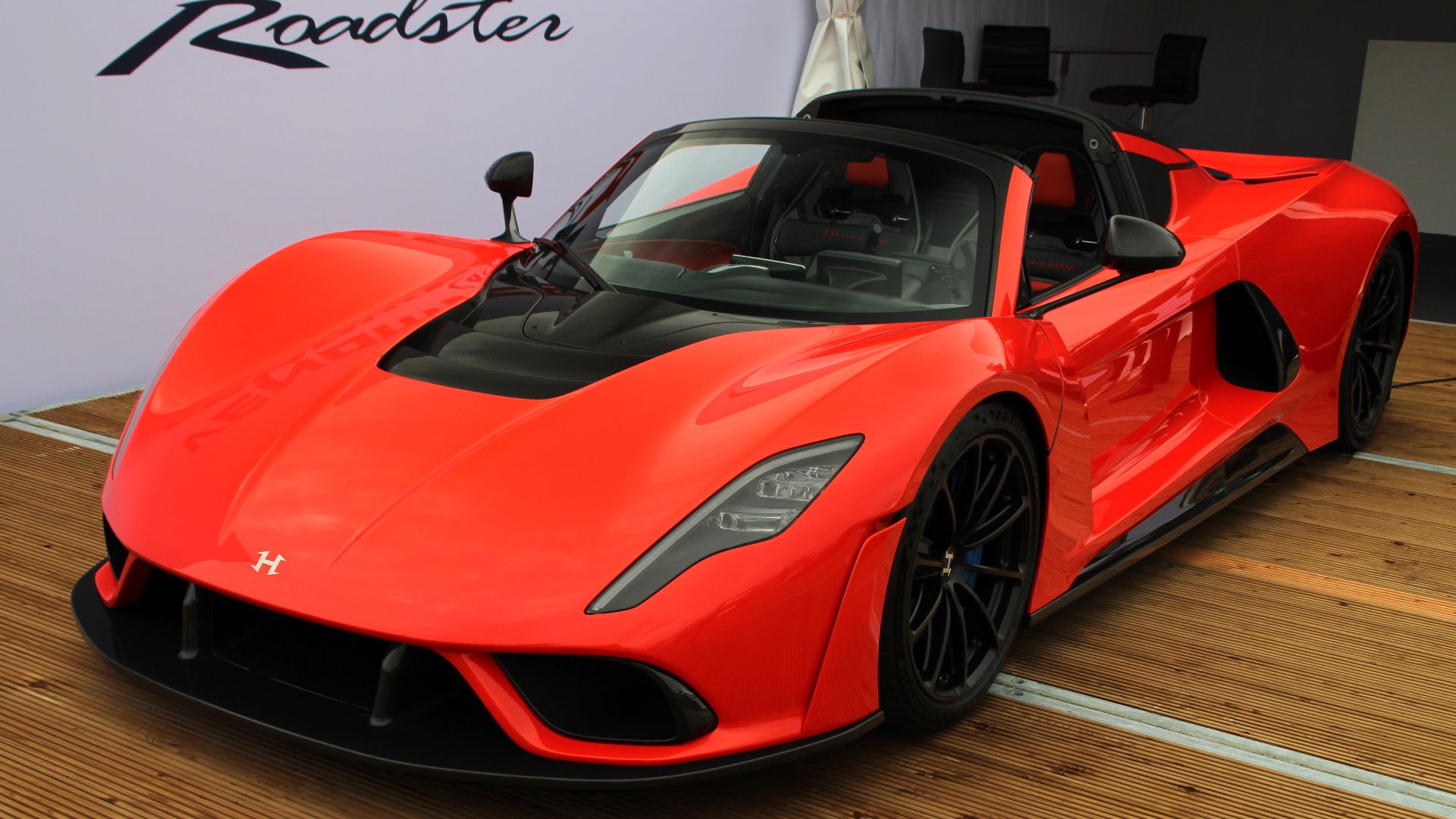 File:2022 Hennessey Venom F5 Roadster.jpg