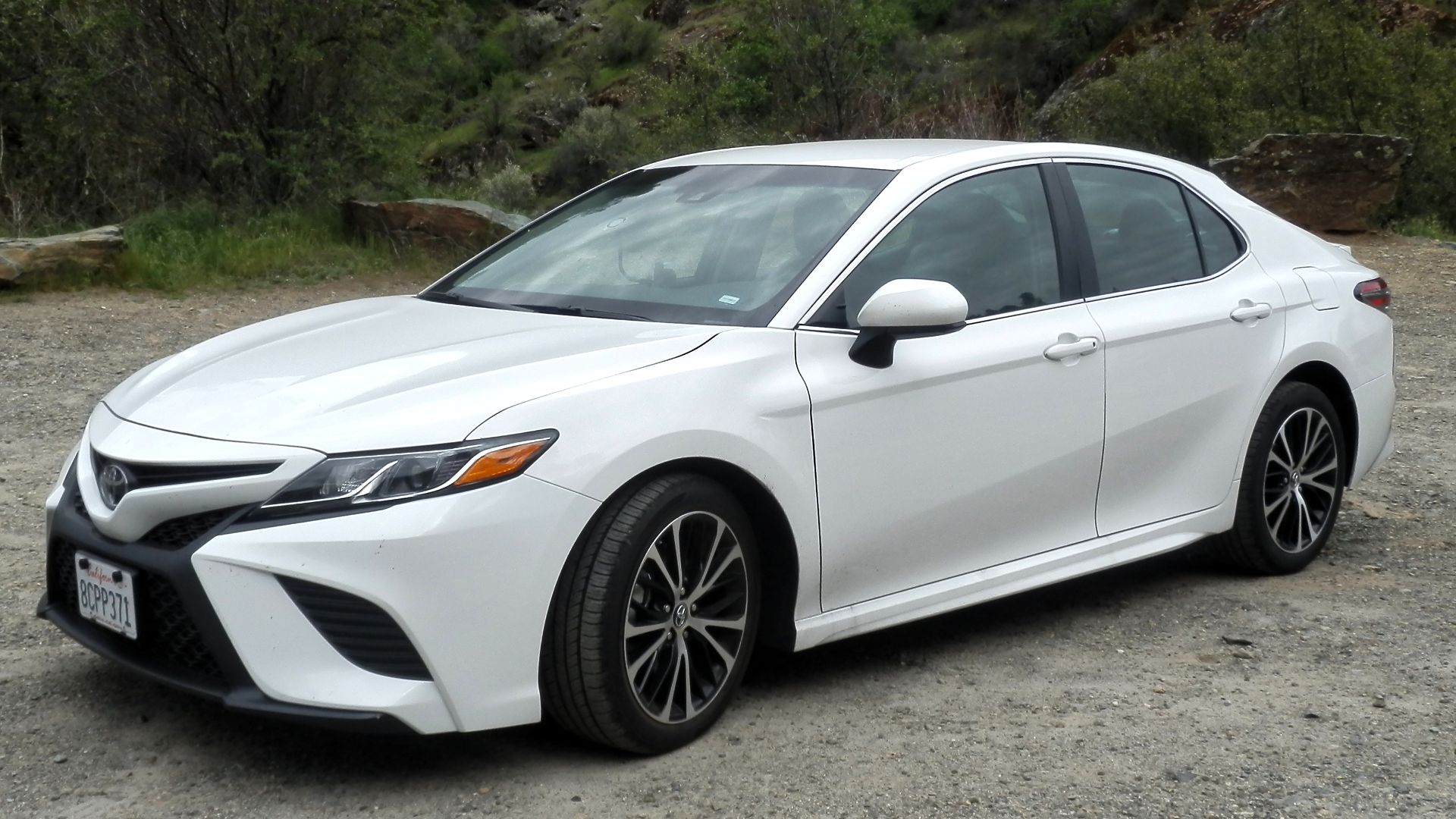 File:Toyota Camry SE P4110367.jpg