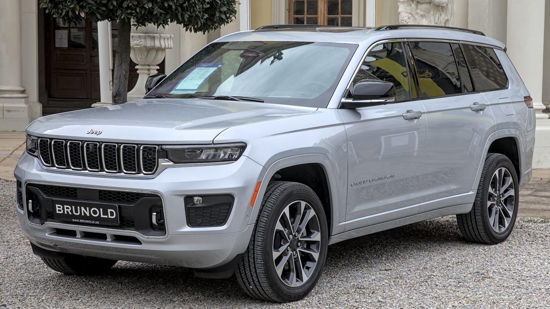 File:Jeep Grand Cherokee L Overland Automesse Ludwigsburg 2022 1X7A5918.jpg
