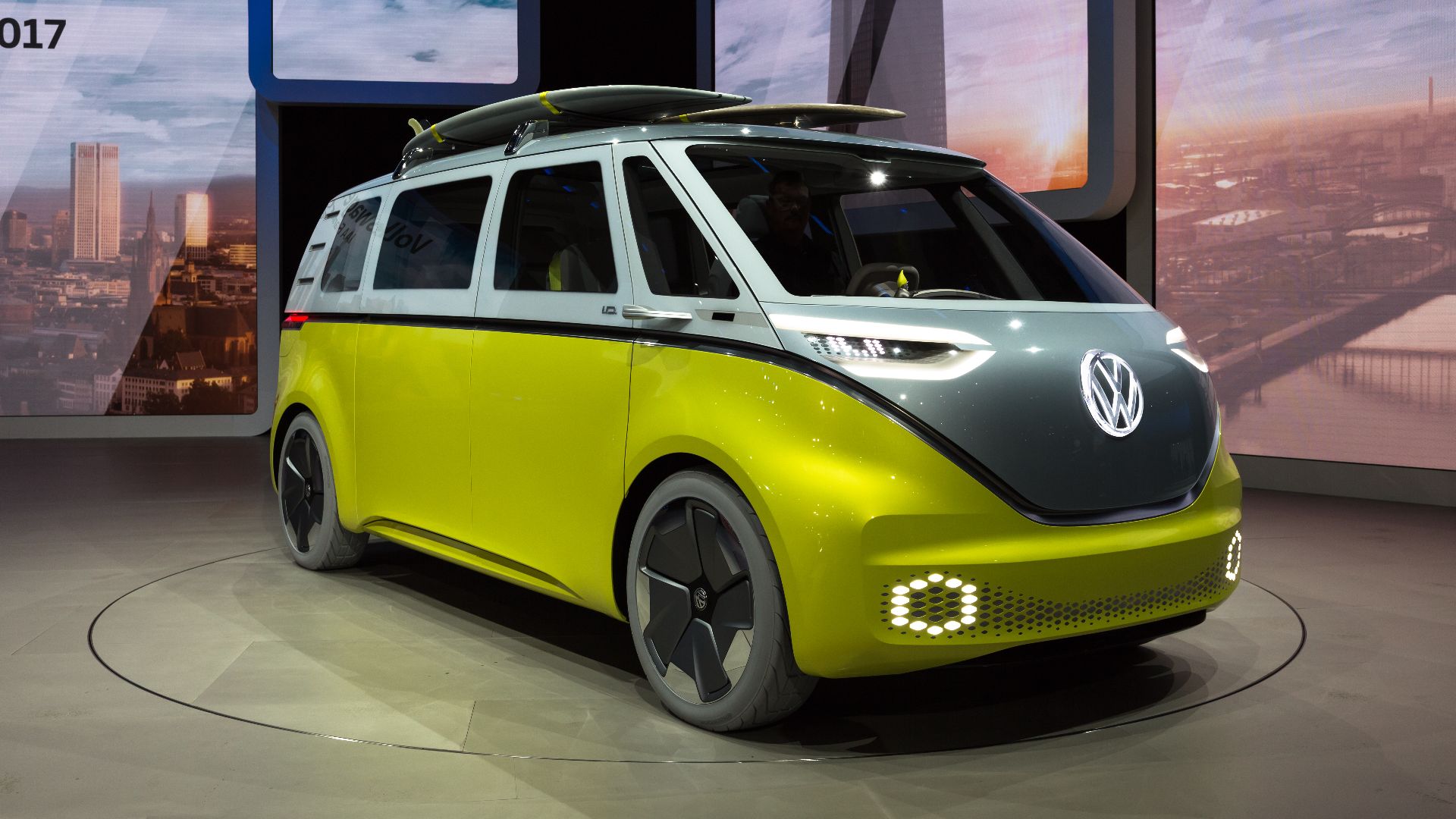 File:Volkswagen press conference, IAA 2017, Frankfurt (1Y7A2075).jpg