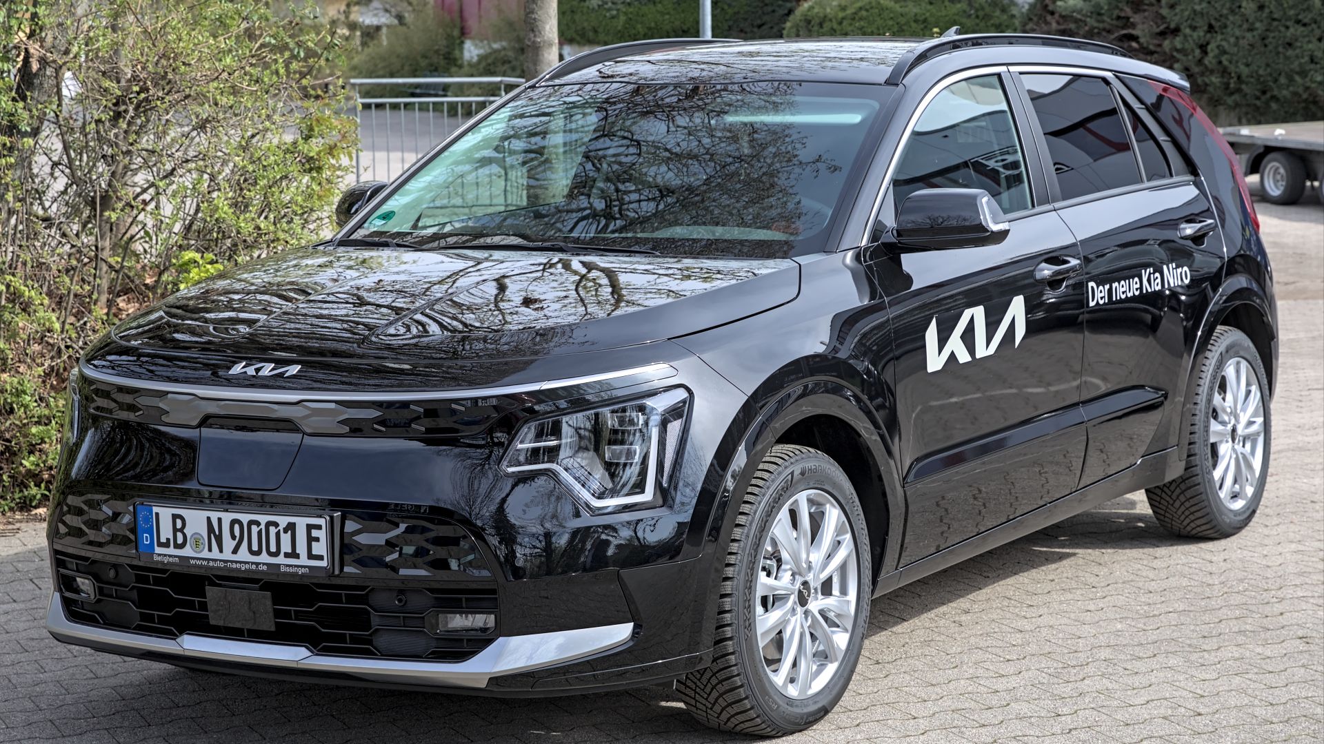 File:Kia Niro EV (SG2) 1X7A7188.jpg